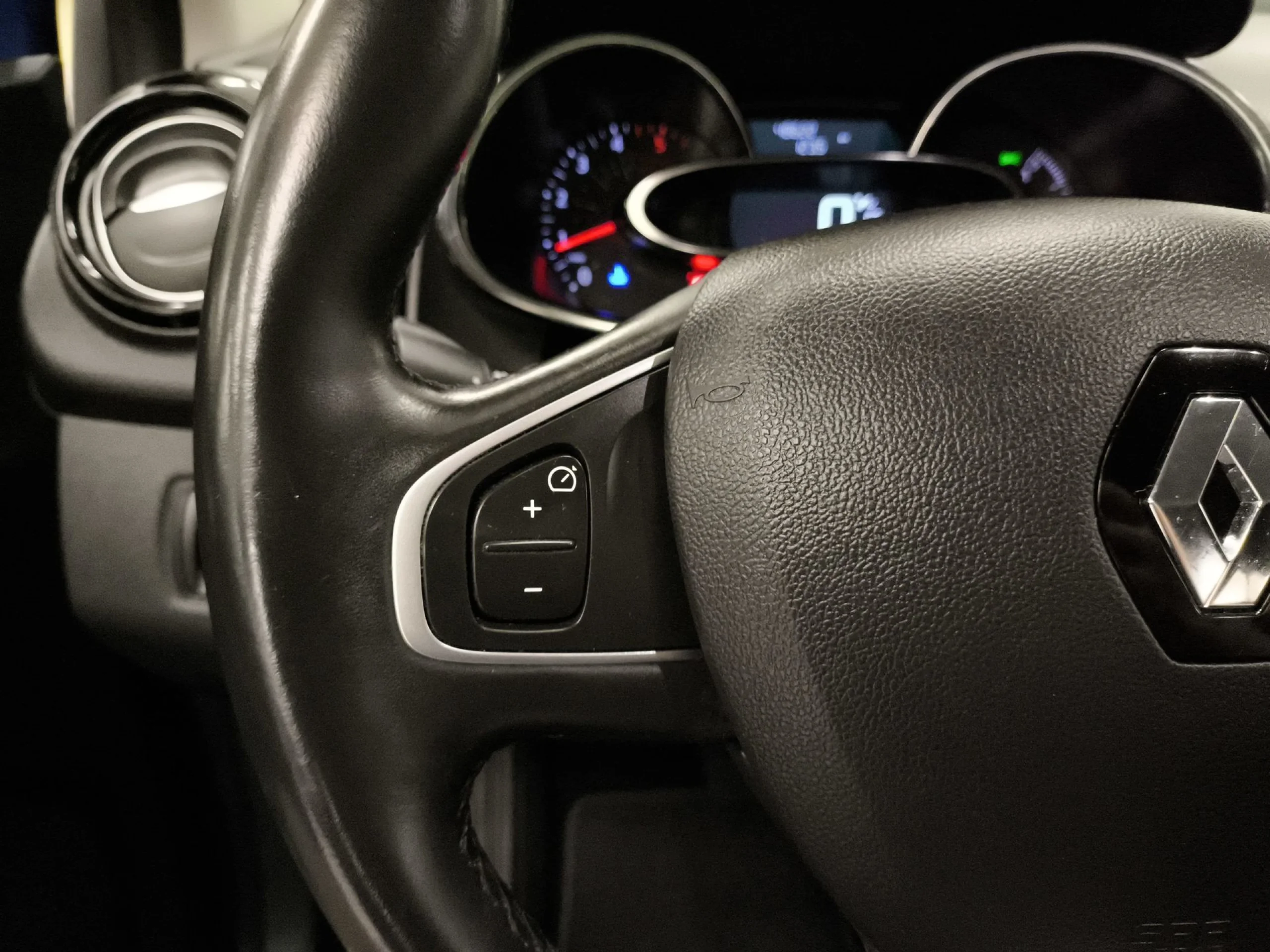 Renault Clio Zen dCi 66 kW (90 CV) EDC - Foto 14