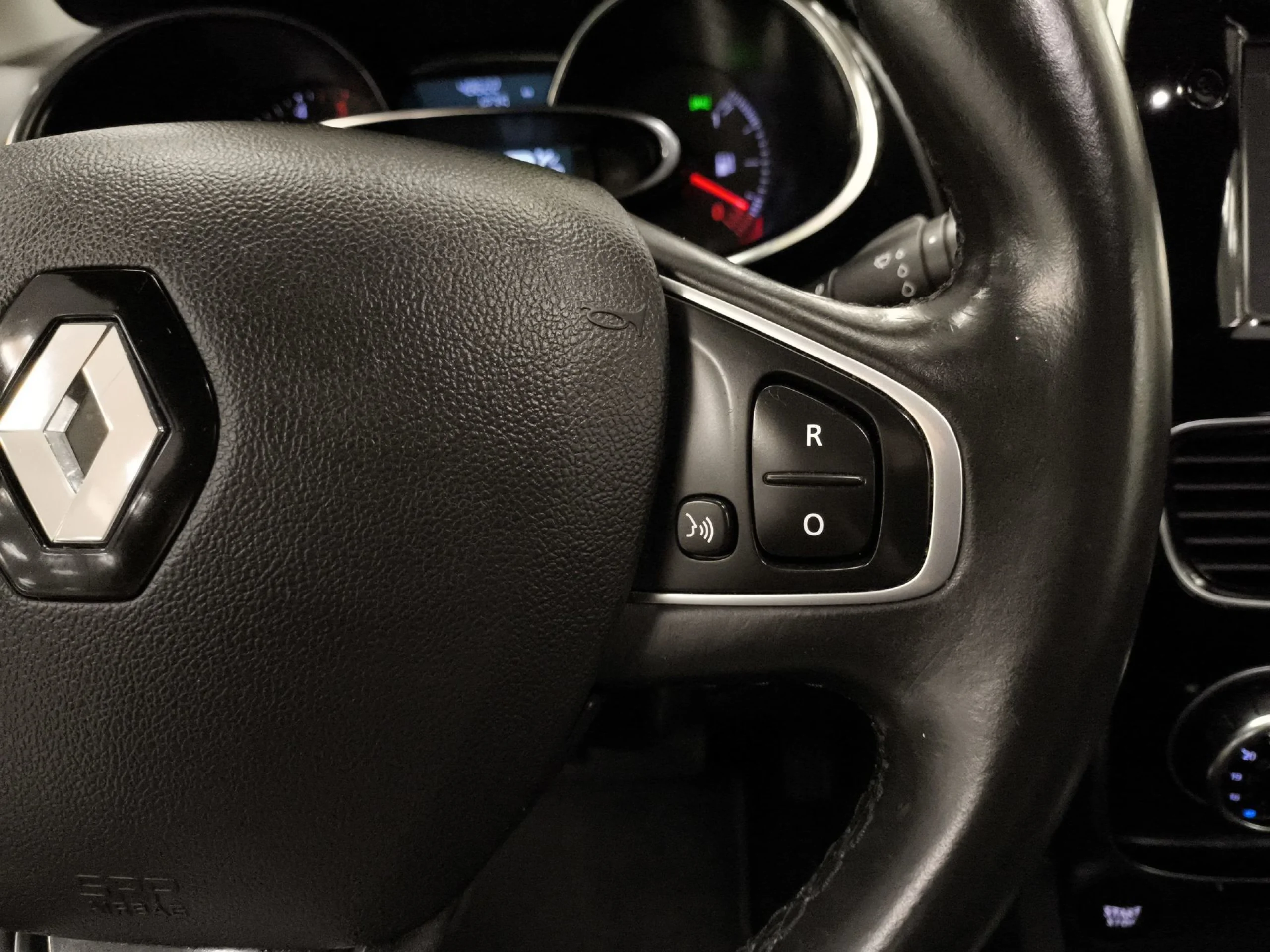 Renault Clio Zen dCi 66 kW (90 CV) EDC - Foto 15