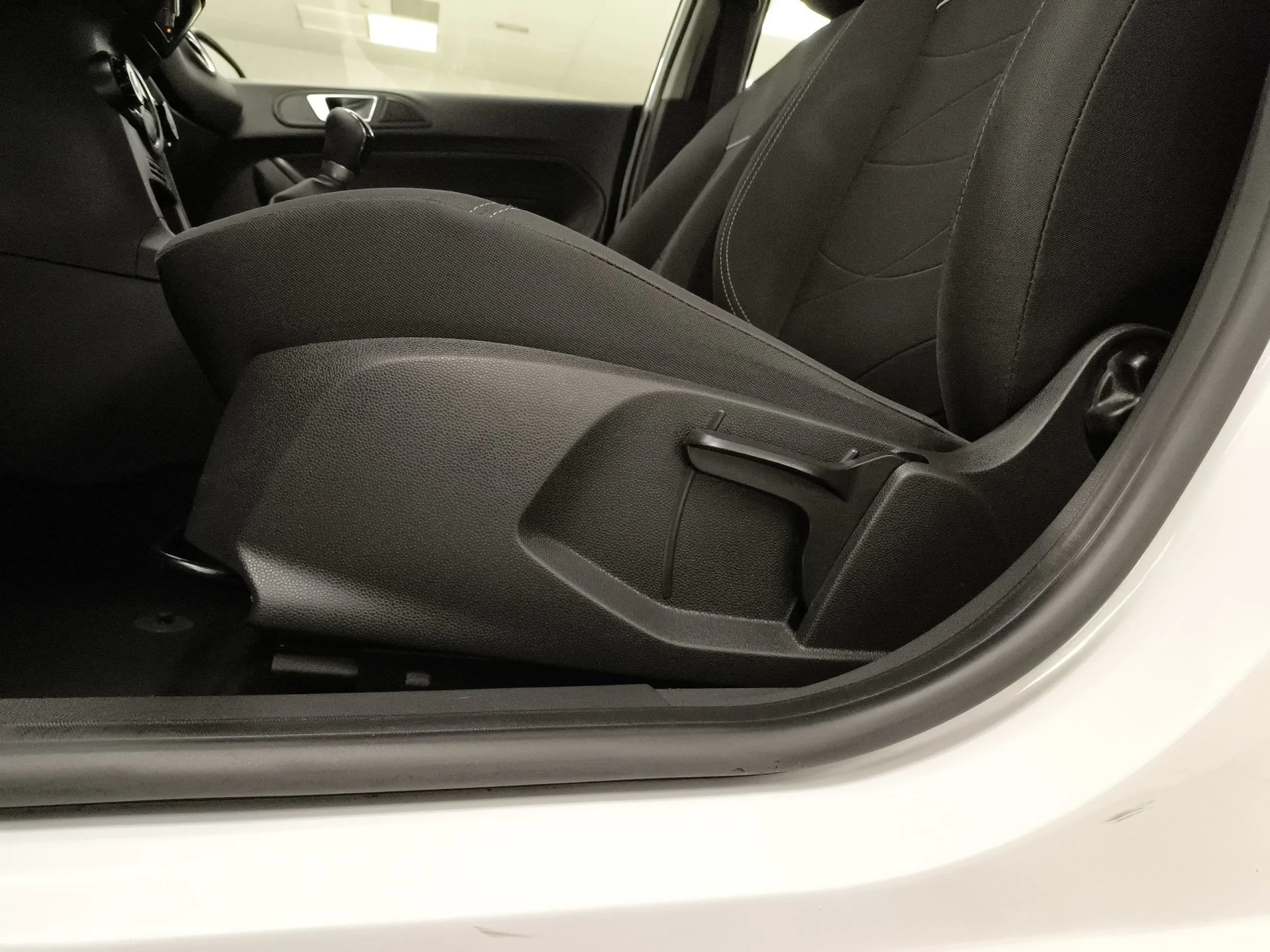 Ford Fiesta 1.0 EcoBoost SANDS Trend 74 kW (100 CV) - Foto 9