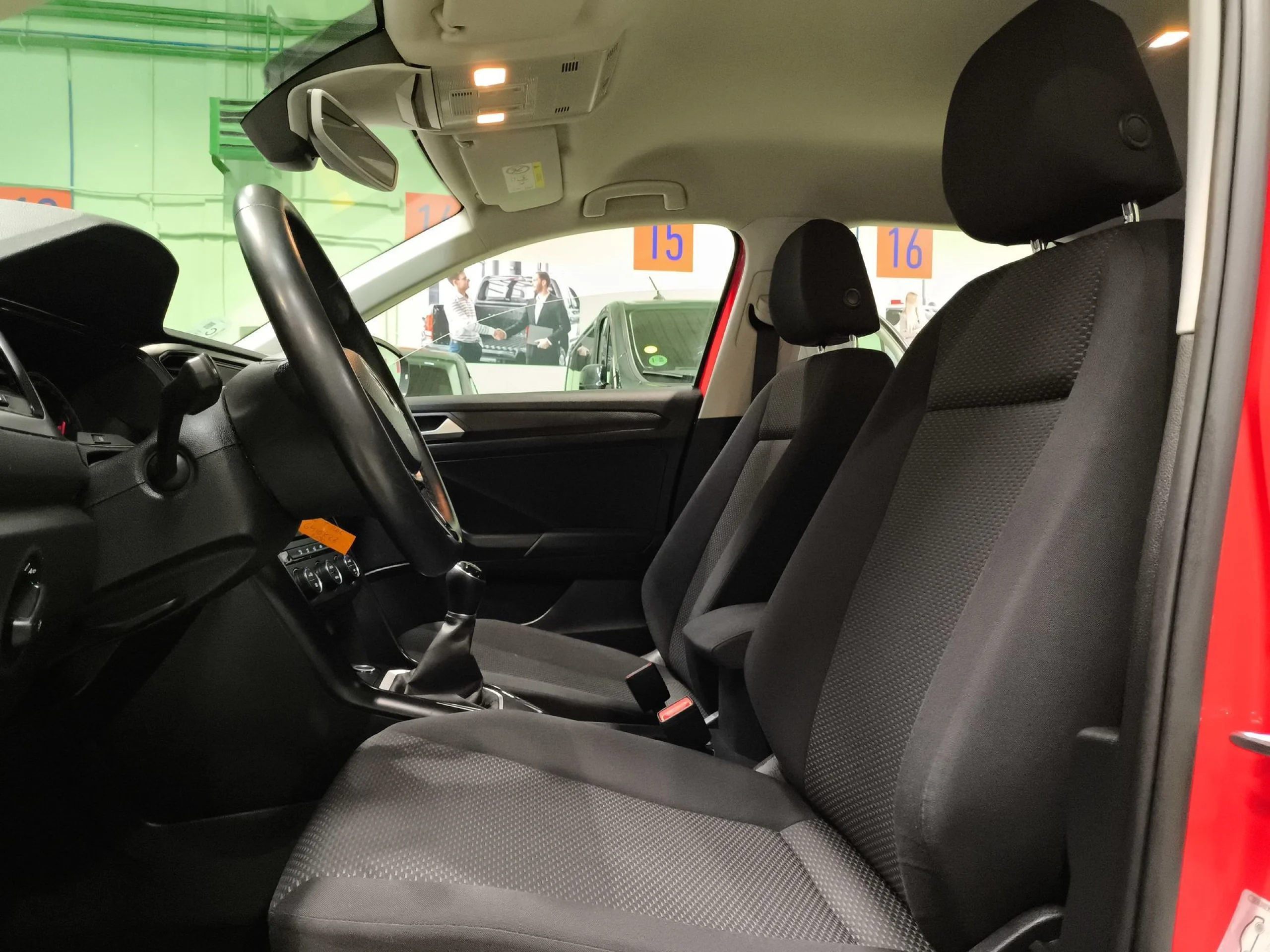 Volkswagen T-Roc Edition 1.6 TDI 85 kW (115 CV) - Foto 8