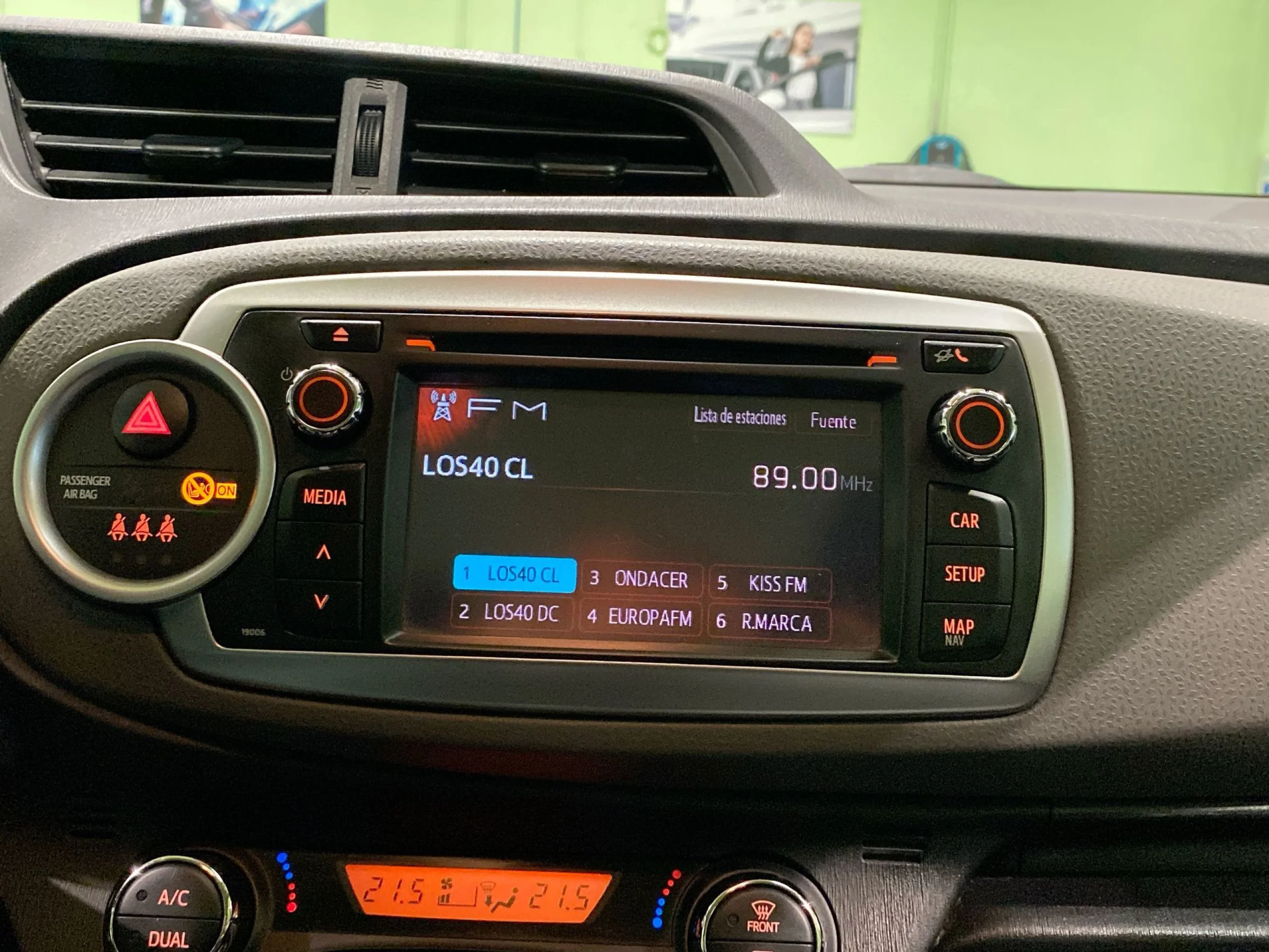 Toyota Yaris 90D Active 66 kW (90 CV) - Foto 13