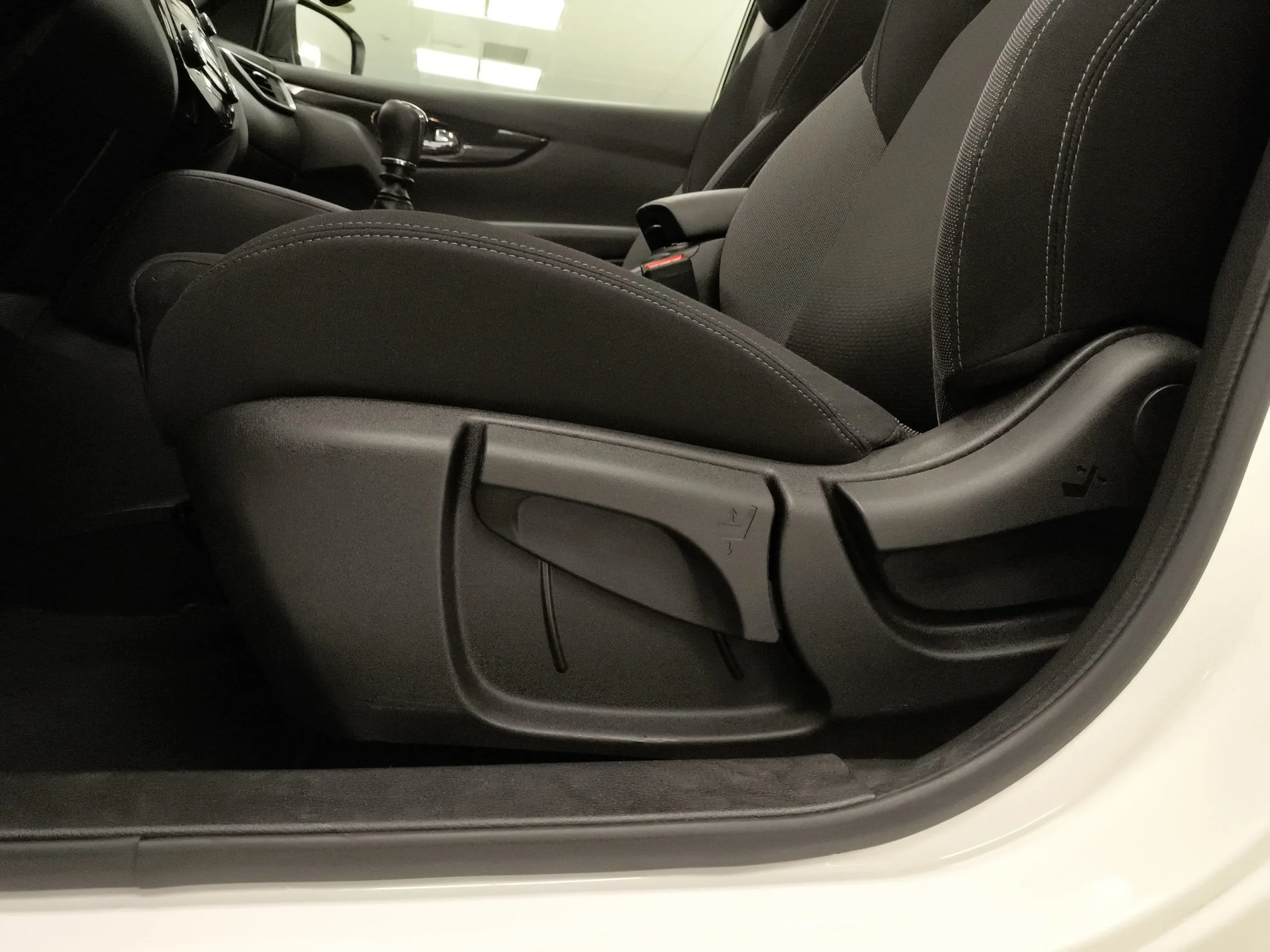 Nissan Qashqai DIG-T 140 Tekna+ 103 kW (140 CV) - Foto 9