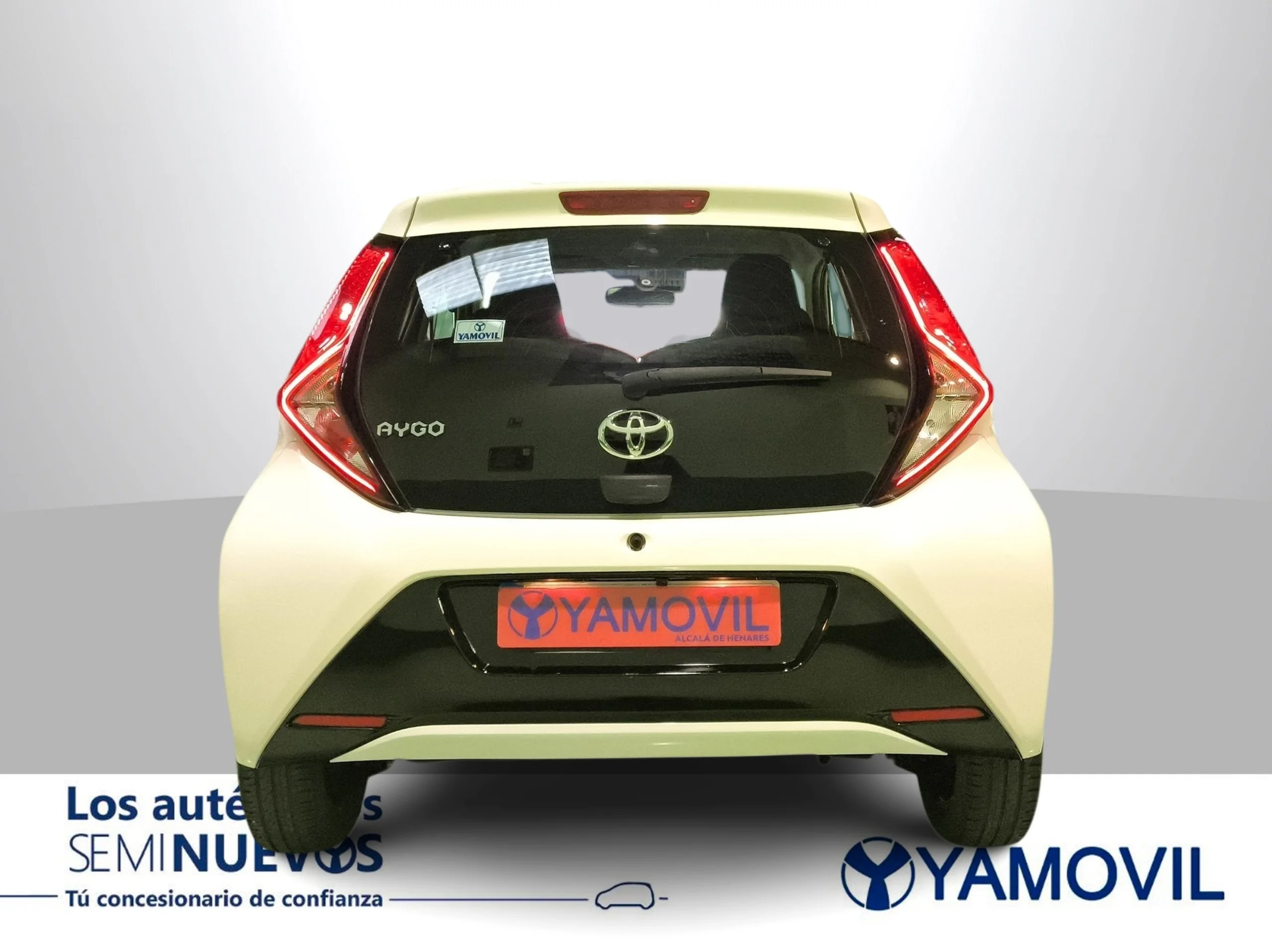 Toyota Aygo 1.0 70 x-play 53 kW (72 CV) - Foto 5