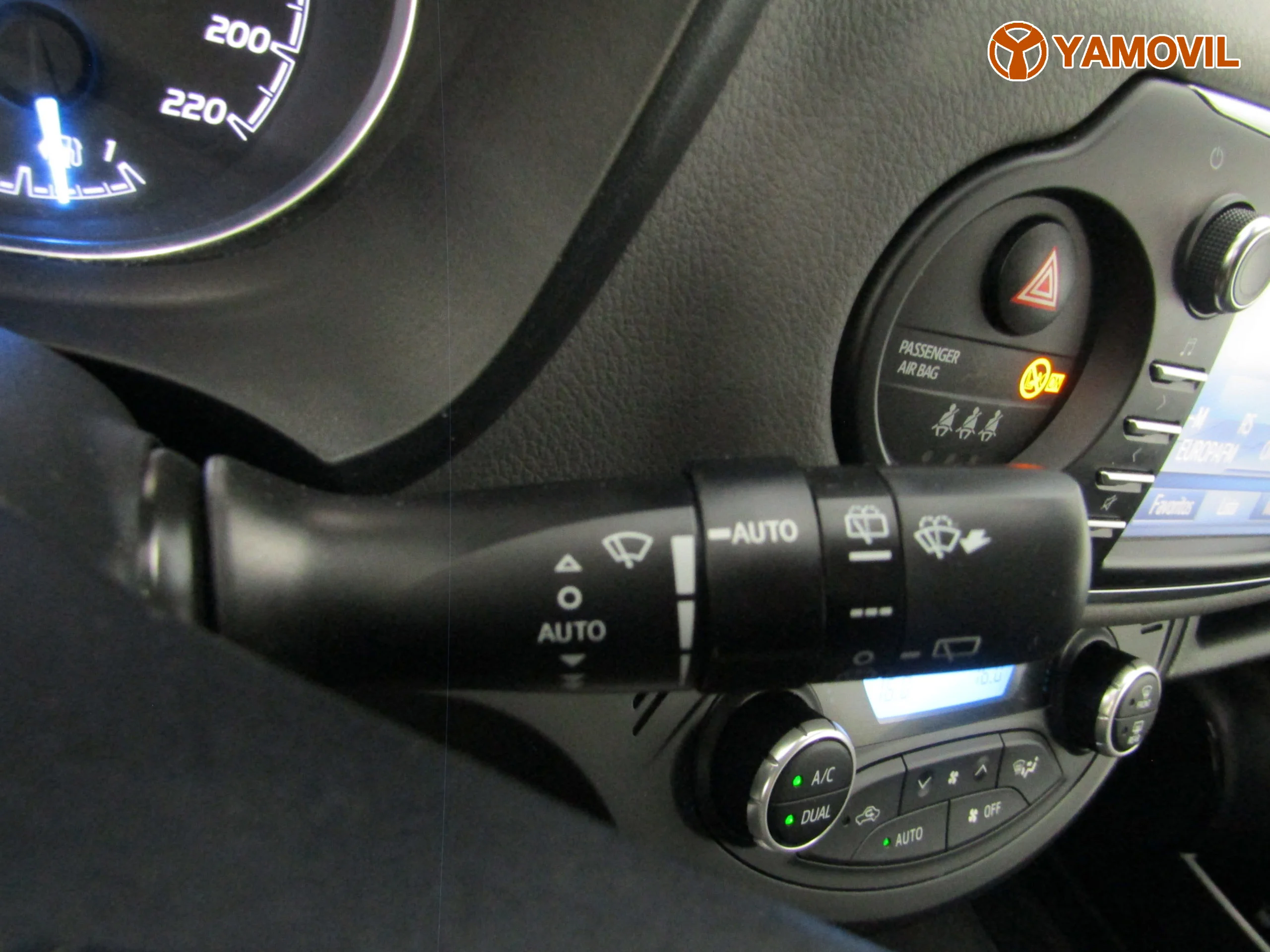 Toyota Yaris 100H AUT (e-CVT) ACTIVE - Foto 32