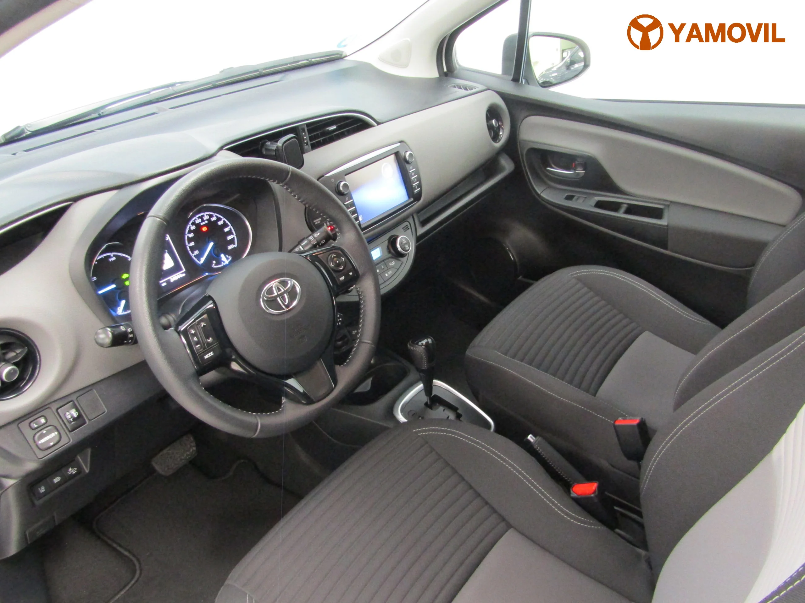 Toyota Yaris 100H AUT (e-CVT) ACTIVE - Foto 19