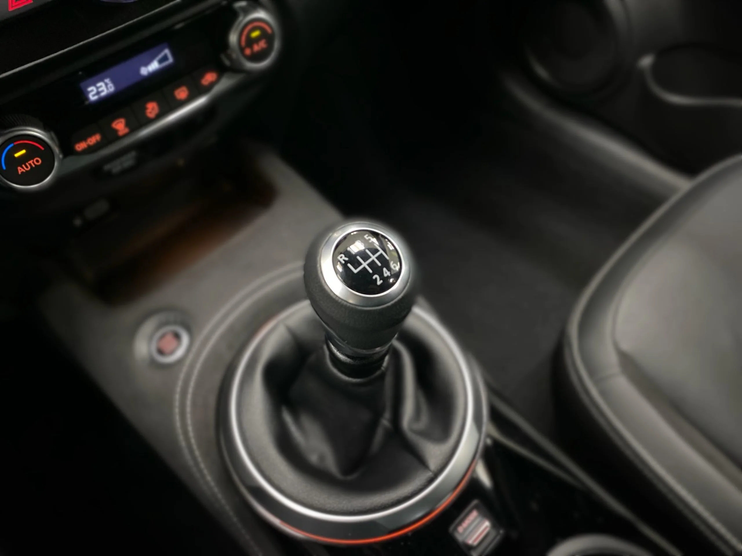 Nissan Juke 1.0 DIG-T N-Design Active 84 kW (114 CV) - Foto 16
