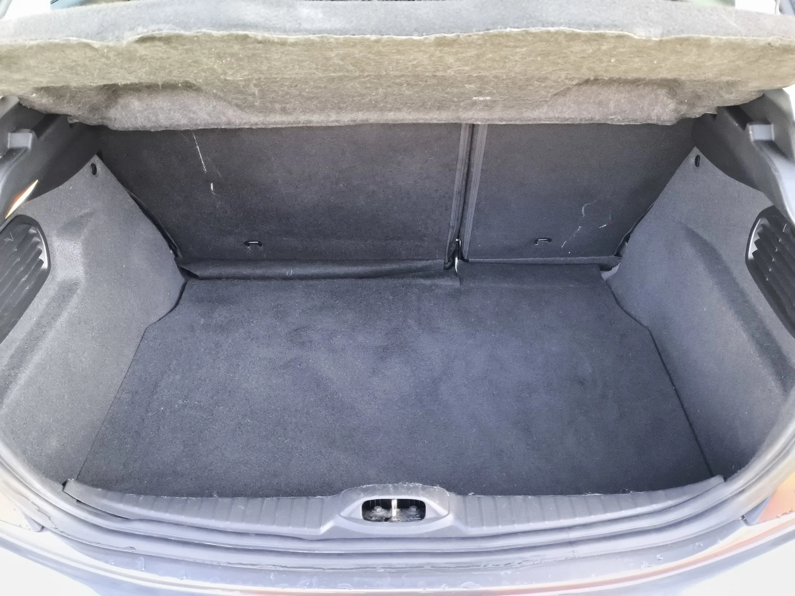 Peugeot 208 Style BlueHDi 	55 kW (75 CV) - Foto 18