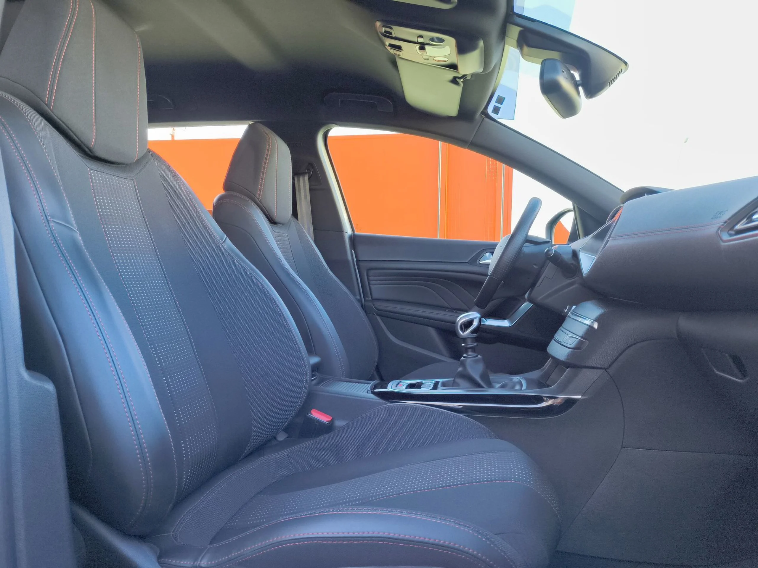 Peugeot 308 SW 2.0 BlueHDI SANDS GT Line 110 kW (150 CV) - Foto 27