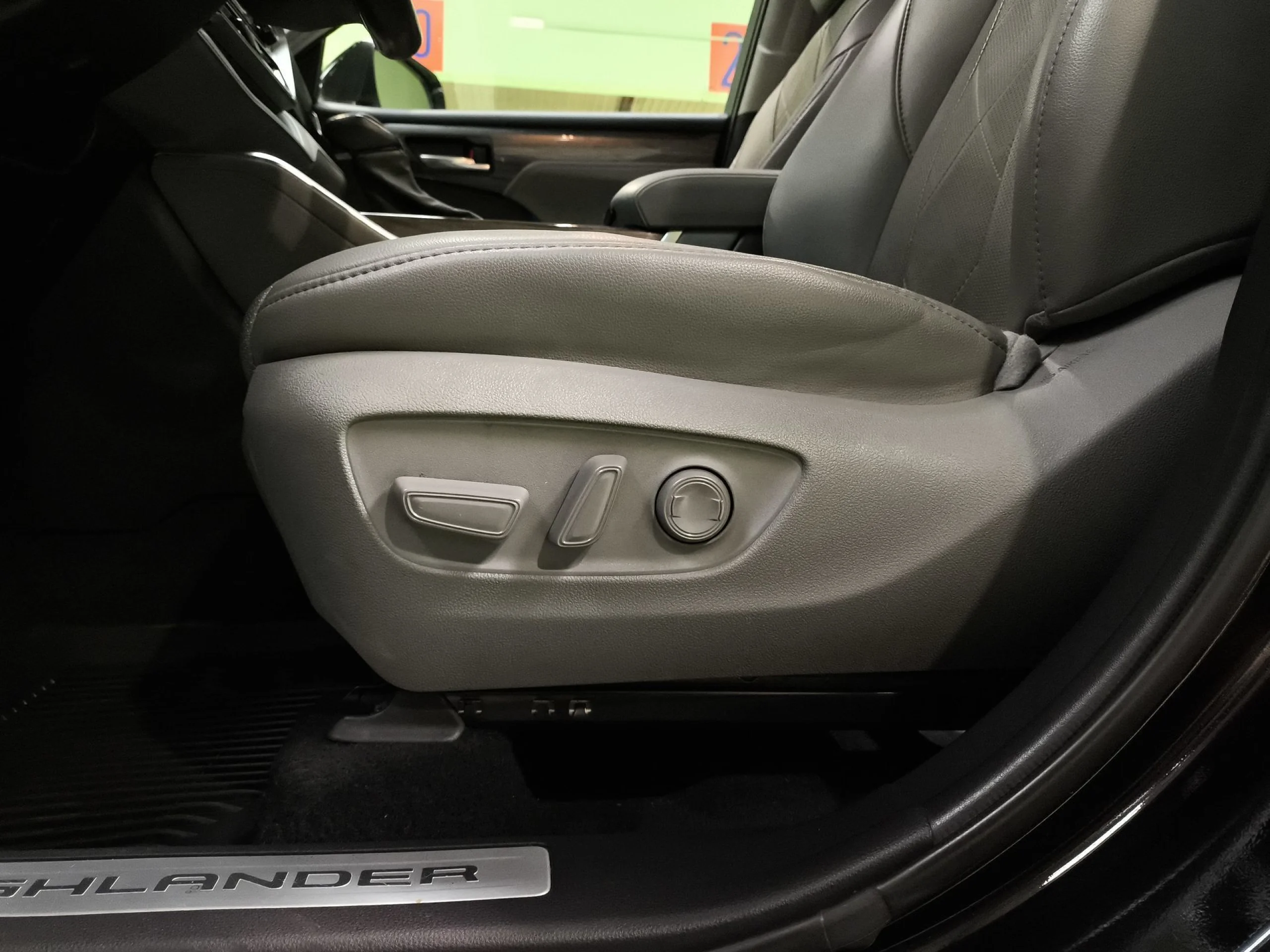 Toyota Highlander 2.5 Luxury P. Especial 181 kW (246 CV) - Foto 9