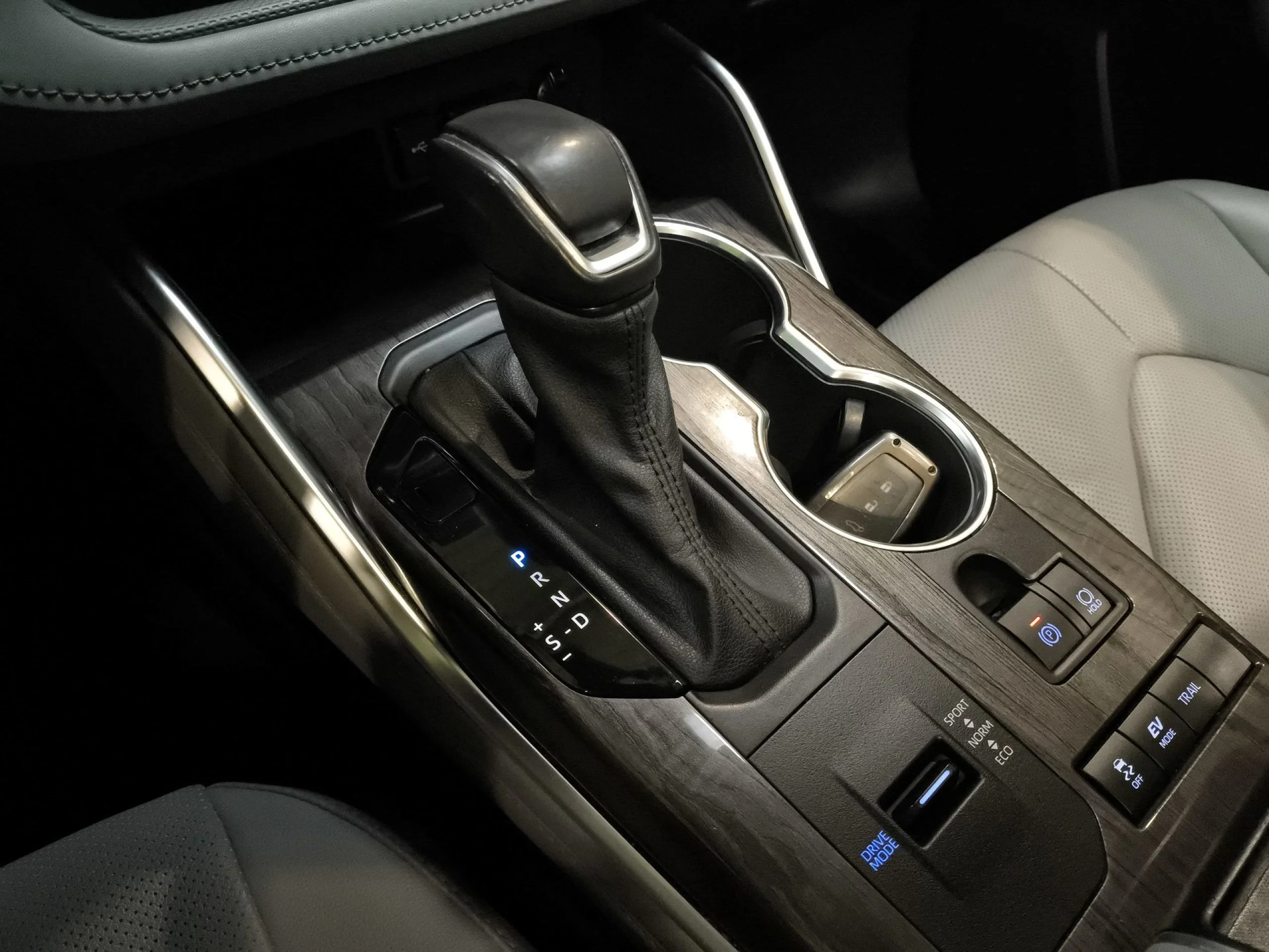 Toyota Highlander 2.5 Luxury P. Especial 181 kW (246 CV) - Foto 19