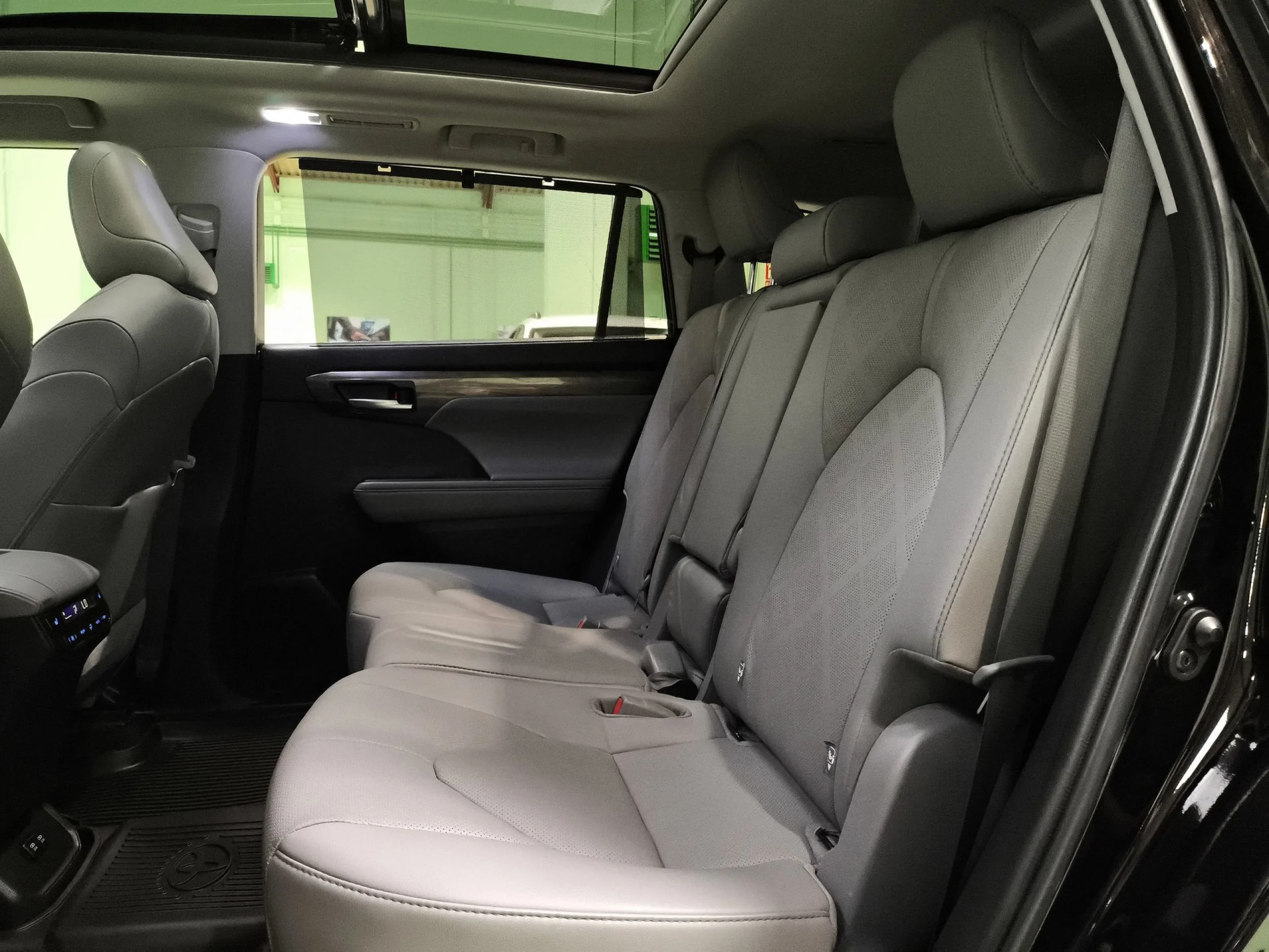 Toyota Highlander 2.5 Luxury P. Especial 181 kW (246 CV) - Foto 22