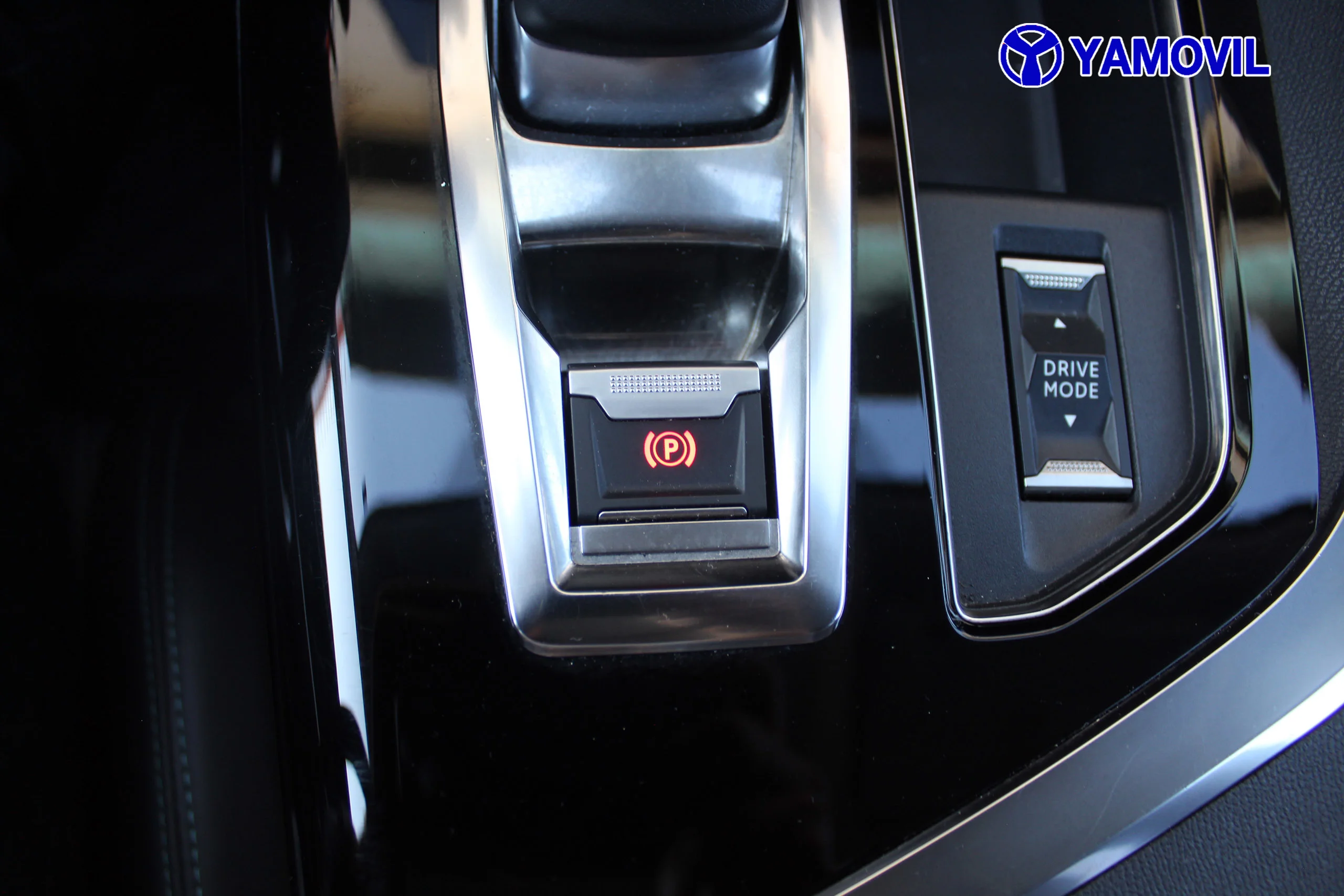 Peugeot 3008 SUV HYBRID 225 e-EAT8 ALLURE 5P AUT. HÍBRIDO ENCHUFABLE - Foto 30