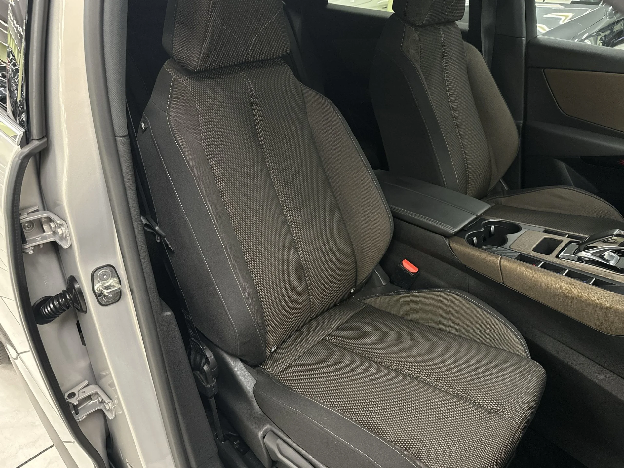 DS DS7 Crossback BlueHDi 130 DE Bastille + AT 96 kW (130 CV) - Foto 20