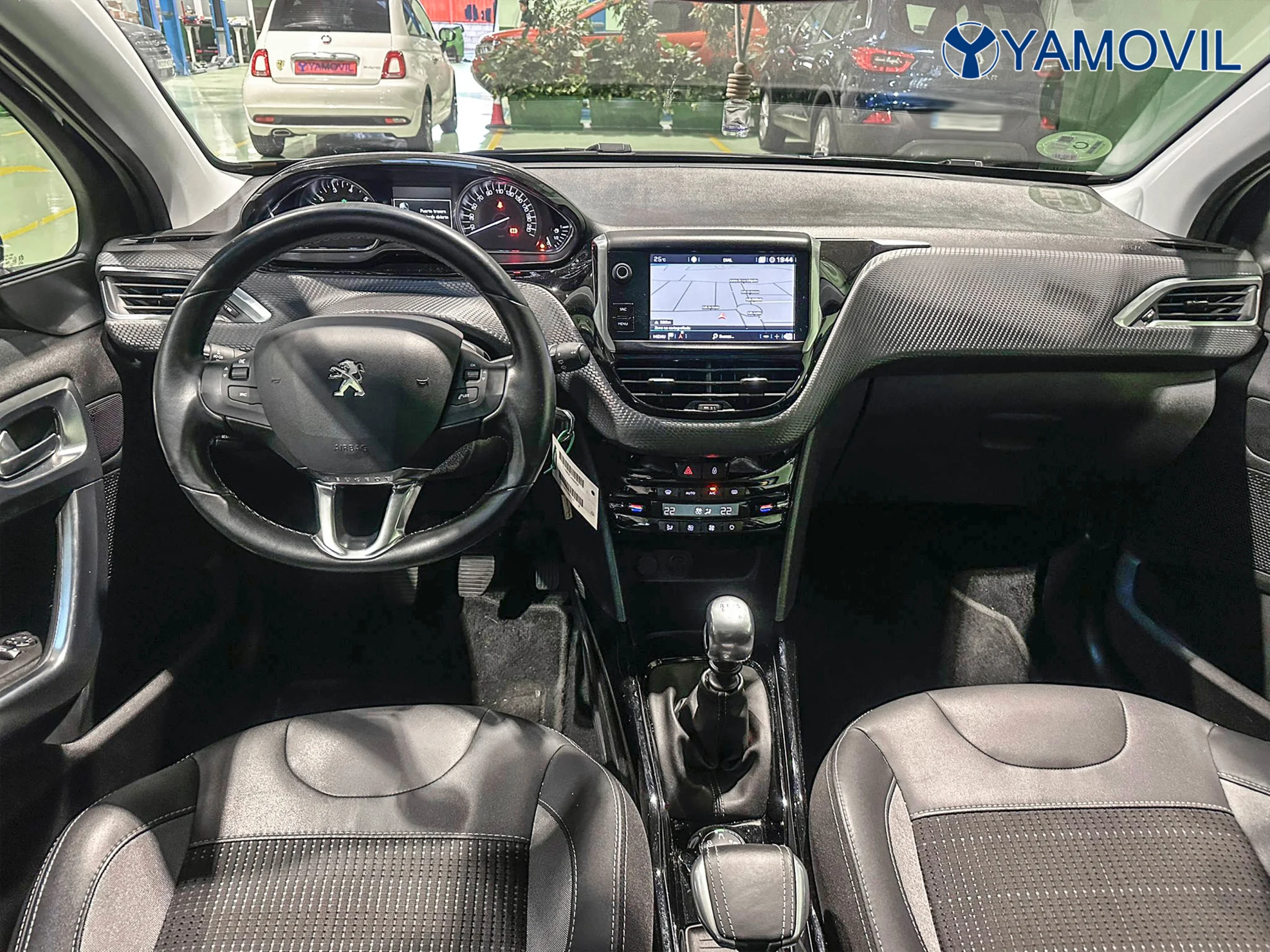 Peugeot 2008 PureTech 130 SANDS Allure 96 kW (130 CV) - Foto 5