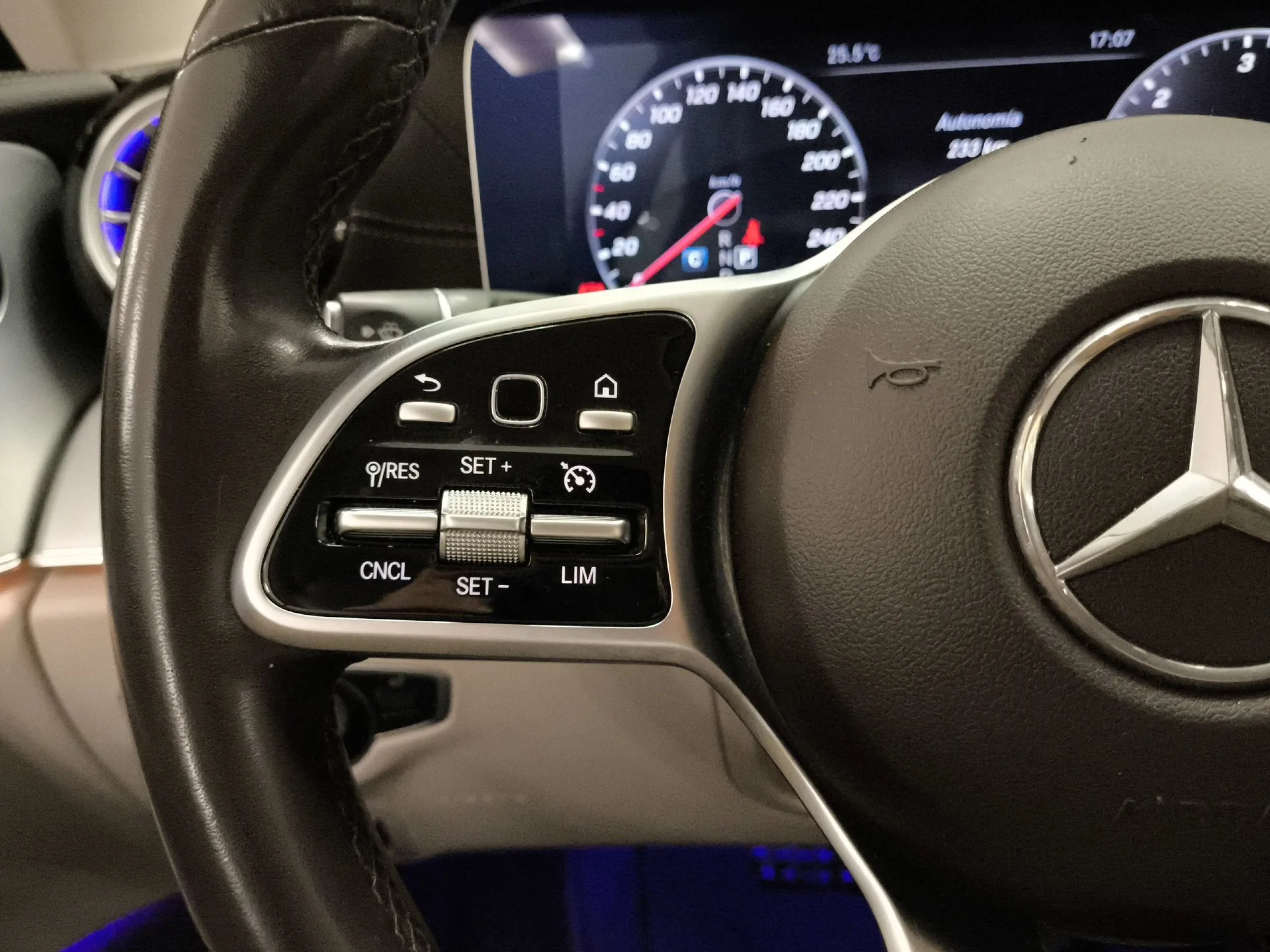 Mercedes-Benz Clase E E 220 d Coupe 143 kW (194 CV) - Foto 15