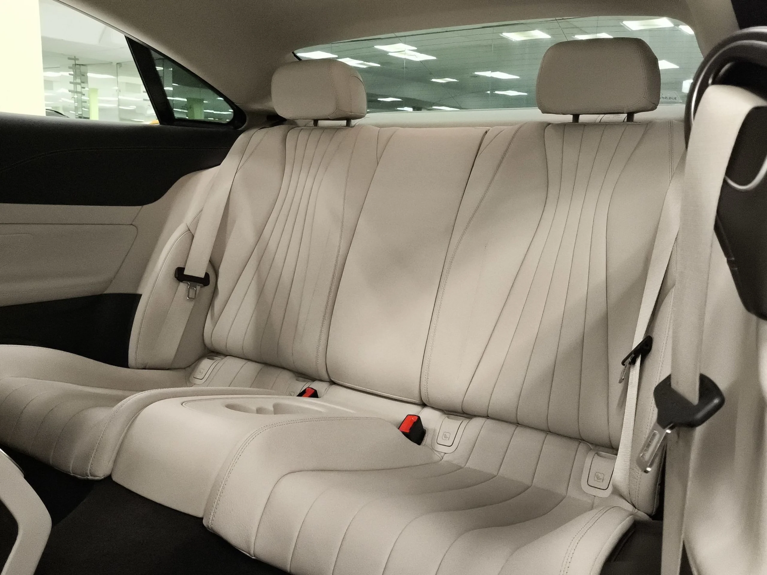 Mercedes-Benz Clase E E 220 d Coupe 143 kW (194 CV) - Foto 26