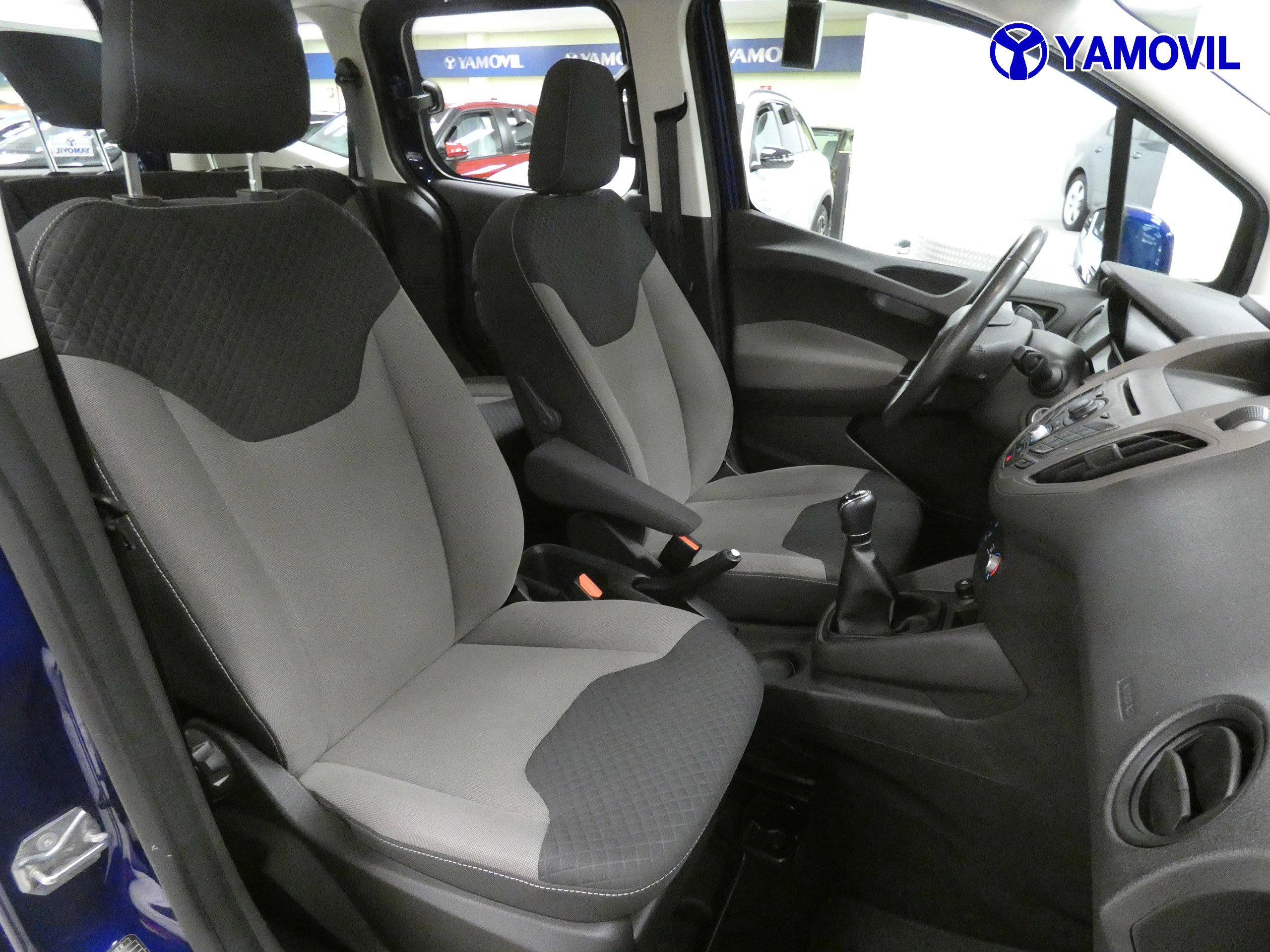 Ford Tourneo COURIER 1.6 TDCI TREND 5P - Foto 15