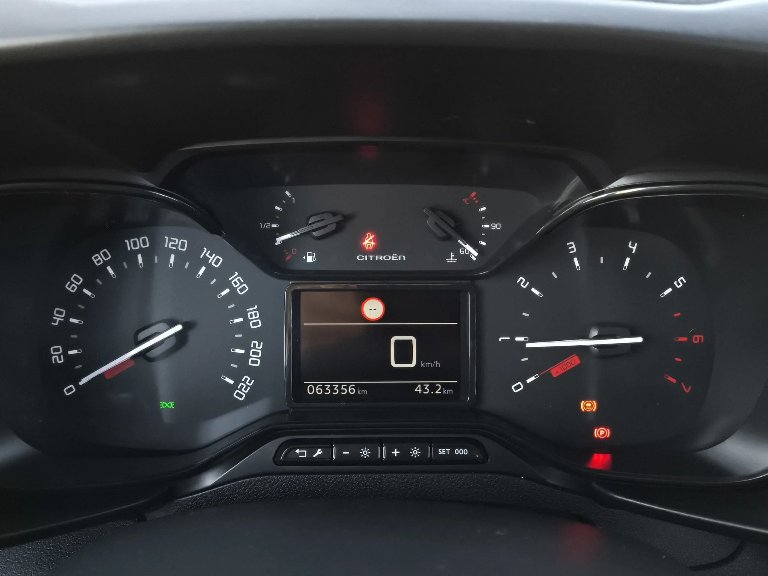 Citroen Berlingo Combi PureTech 110 SANDS Talla M Feel 81 kW (110 CV) - Foto 17