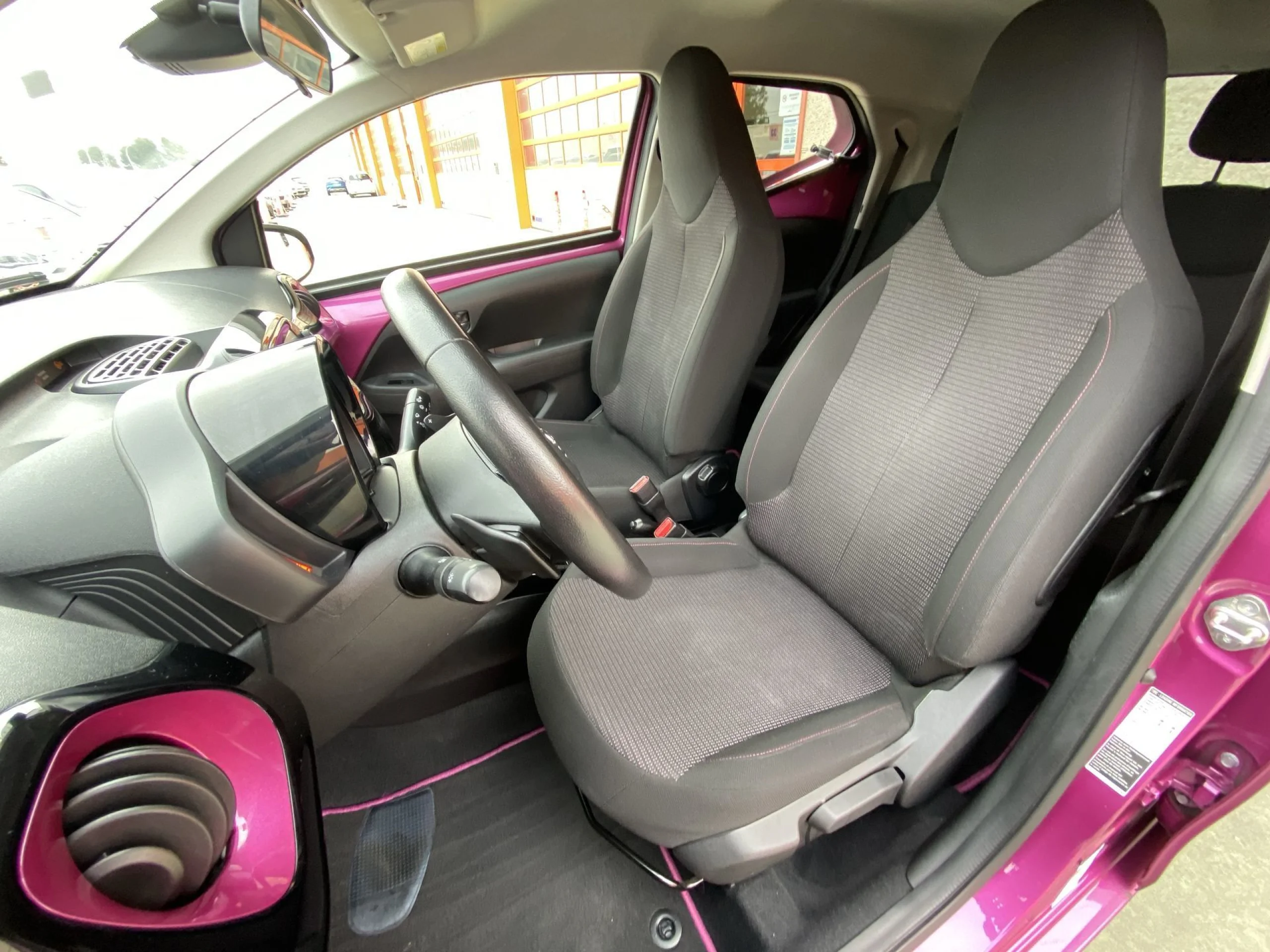 Toyota Aygo 1.0 70 x-cite 53 kW (72 CV) - Foto 8