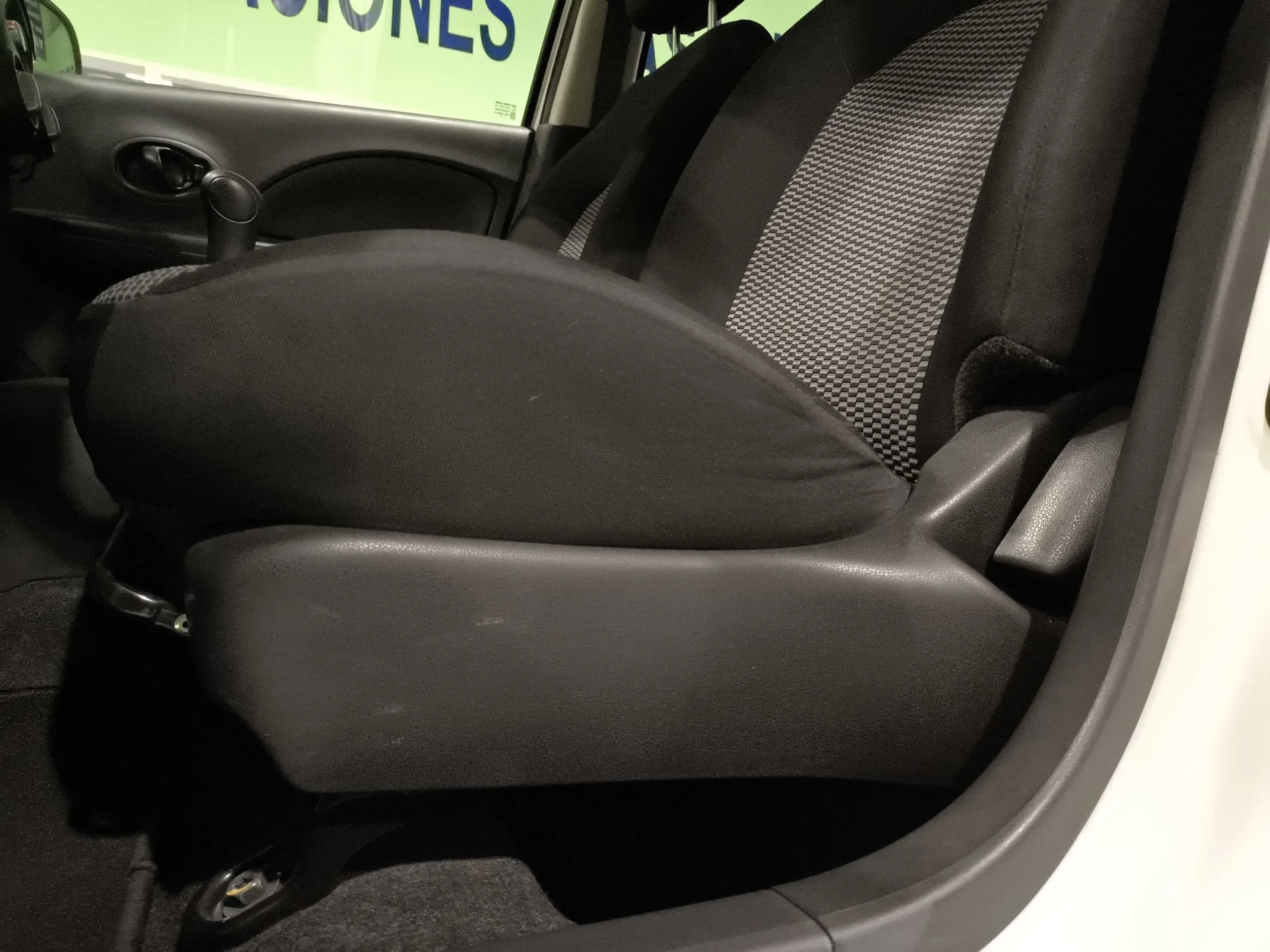 Nissan Micra 1.2G NARU EDITION 59 kW (80 CV) - Foto 9