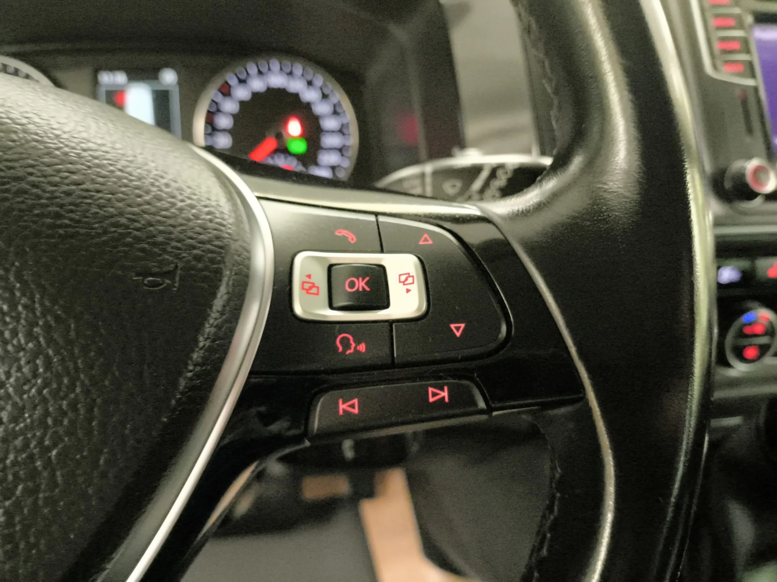 Volkswagen Multivan Premium Batalla Corta 2.0 TDI BMT 110 kW (150 CV) DSG - Foto 16