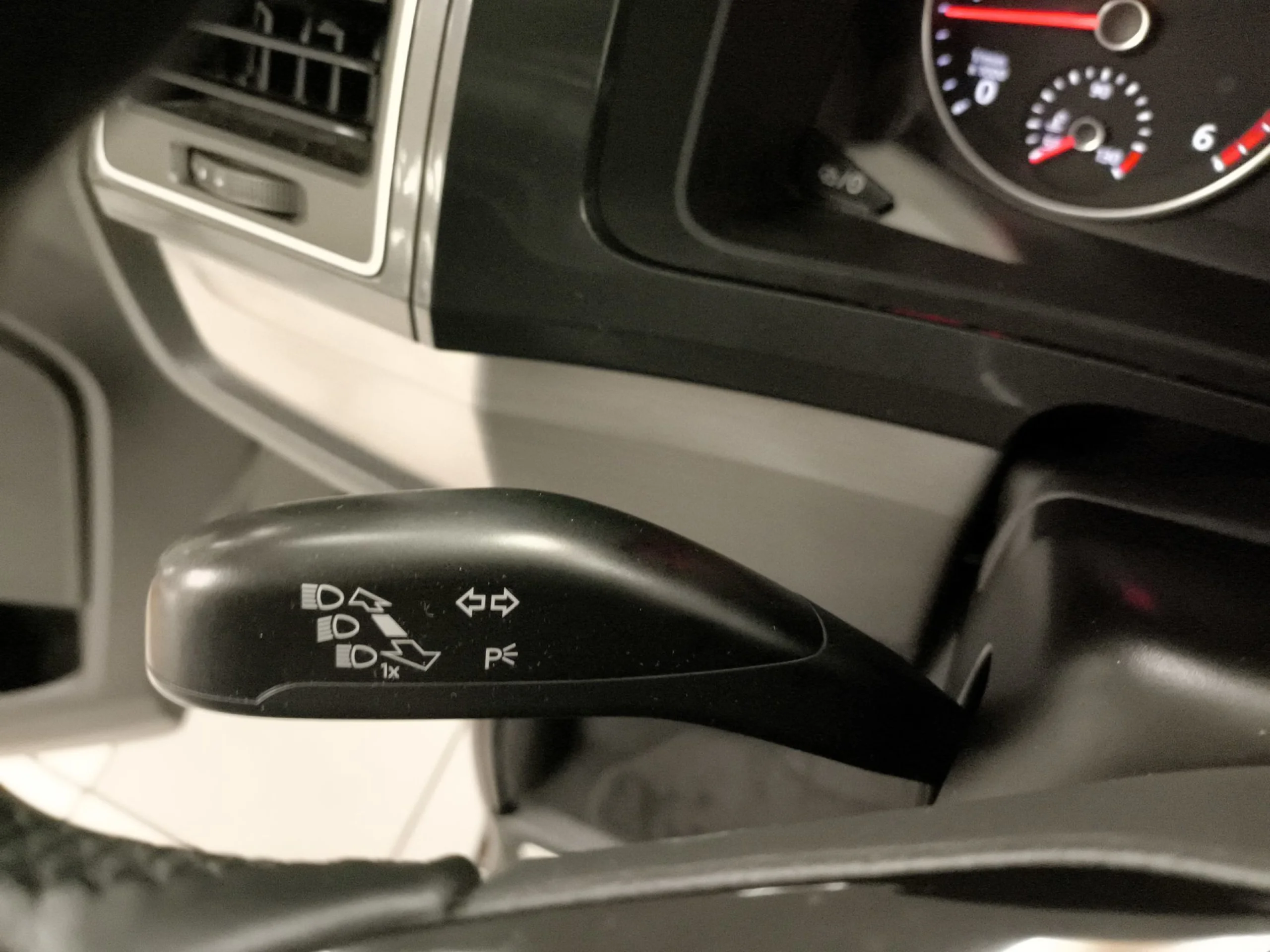 Volkswagen Multivan Premium Batalla Corta 2.0 TDI BMT 110 kW (150 CV) DSG - Foto 17