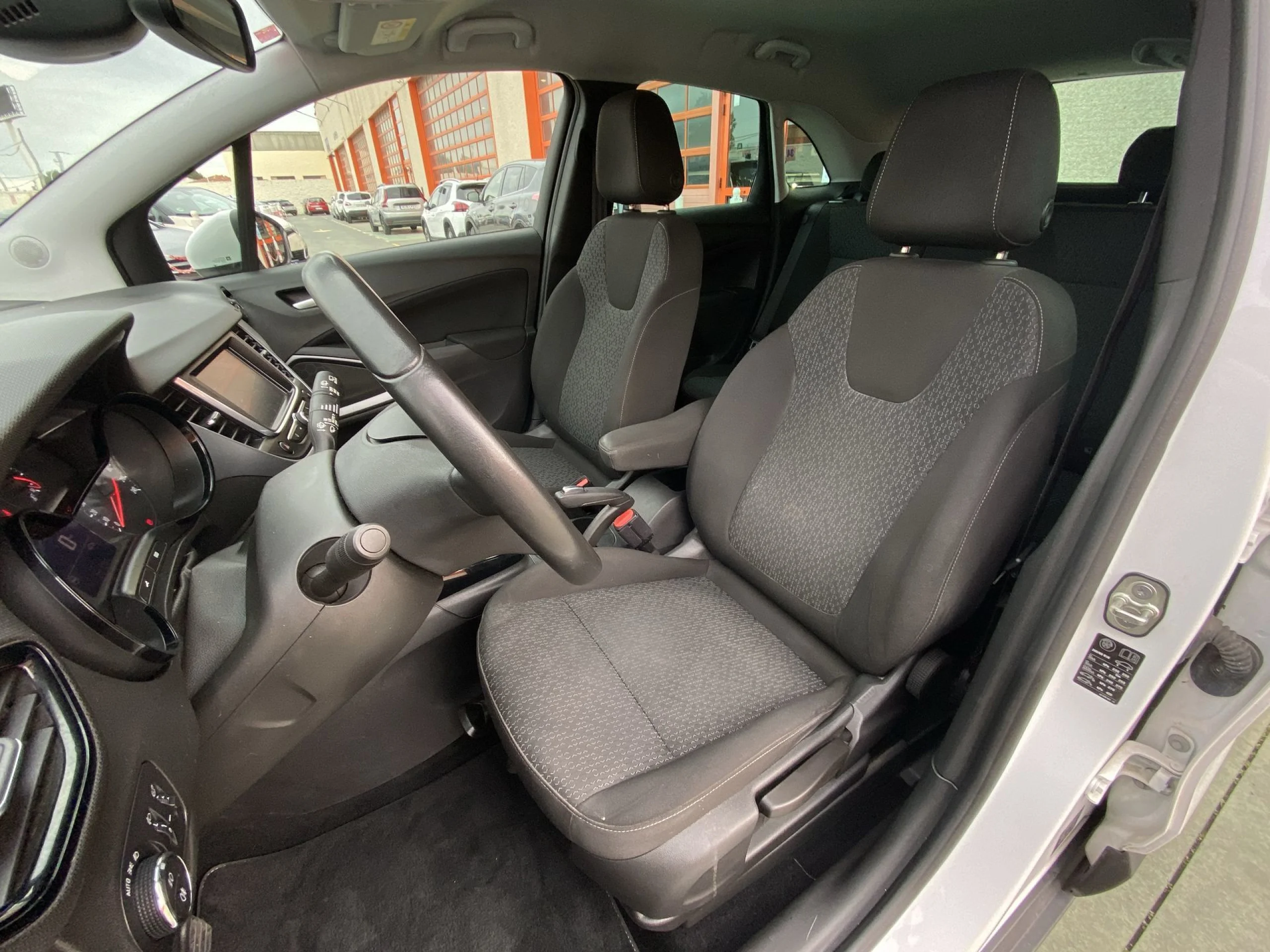 Opel Grandland X 1.2 Turbo SANDS Selective 96 kW (130 CV) - Foto 8