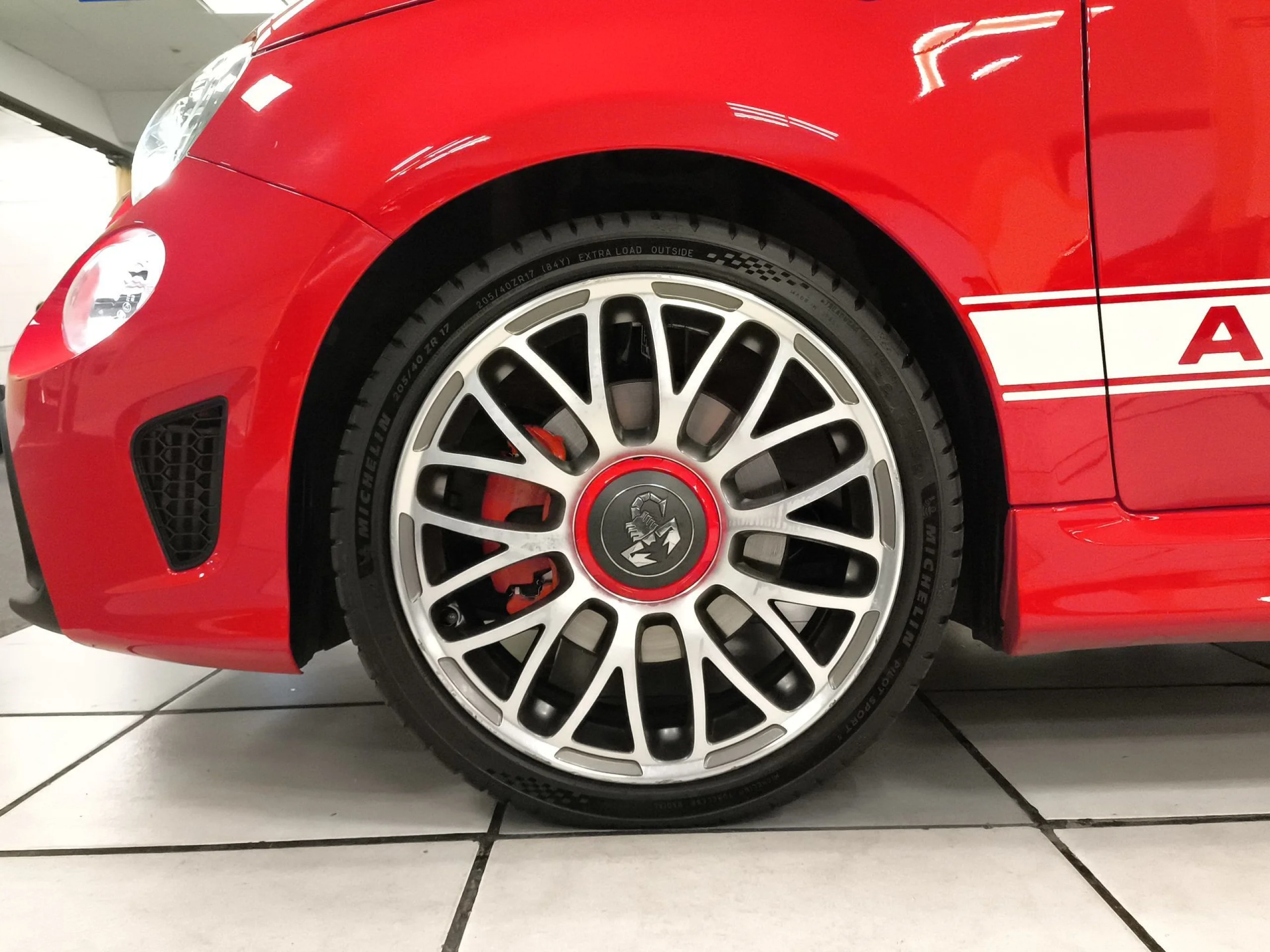 Abarth 500 1.4 16v T-Jet 595 107 kW (145 CV) - Foto 7