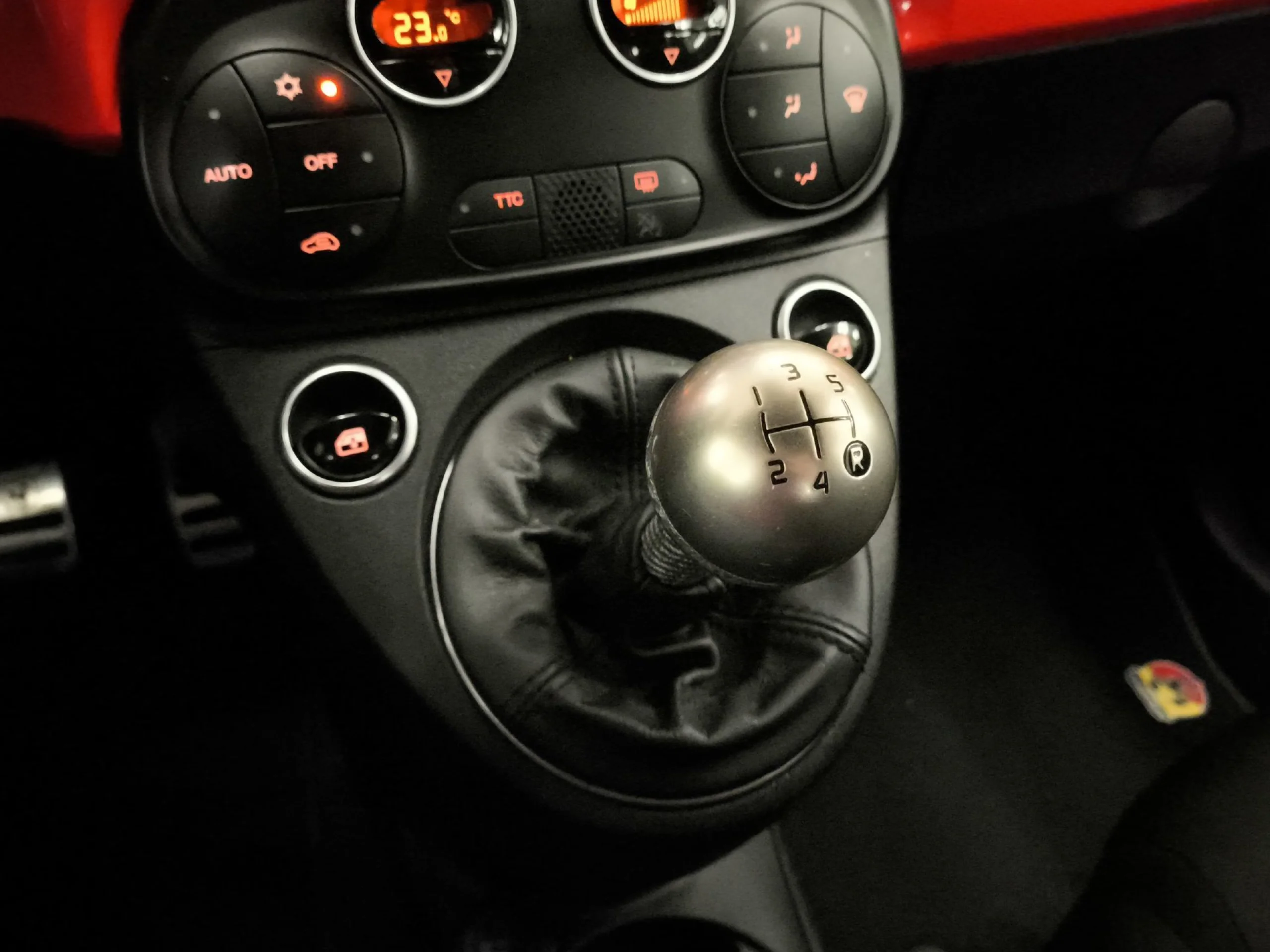 Abarth 500 1.4 16v T-Jet 595 107 kW (145 CV) - Foto 15