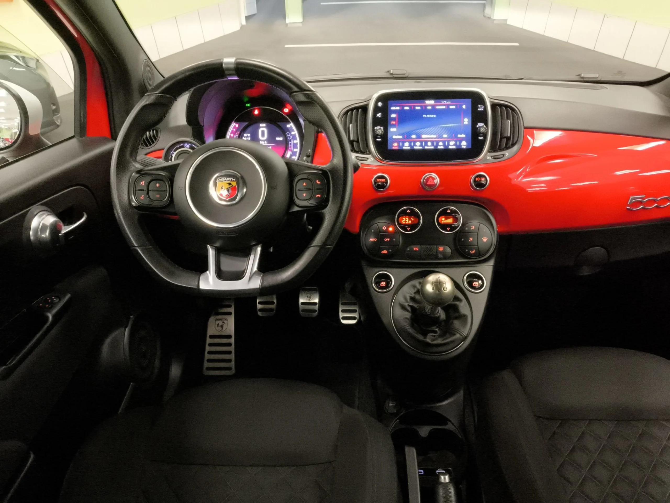 Abarth 500 1.4 16v T-Jet 595 107 kW (145 CV) - Foto 16