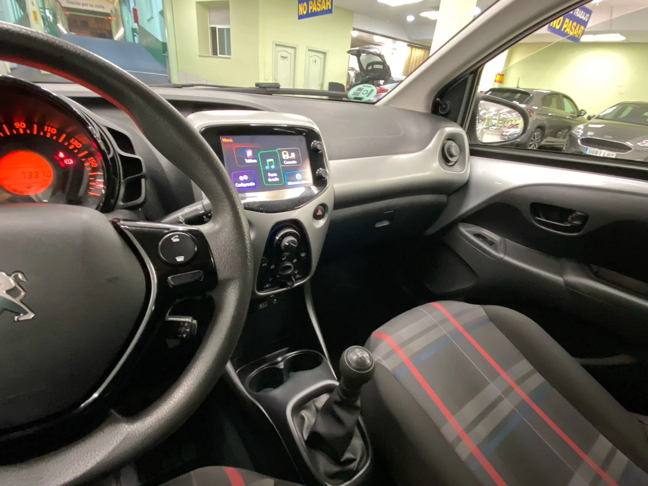 Peugeot 108 1.2 PureTech Active 60 kW (82 CV) - Foto 16