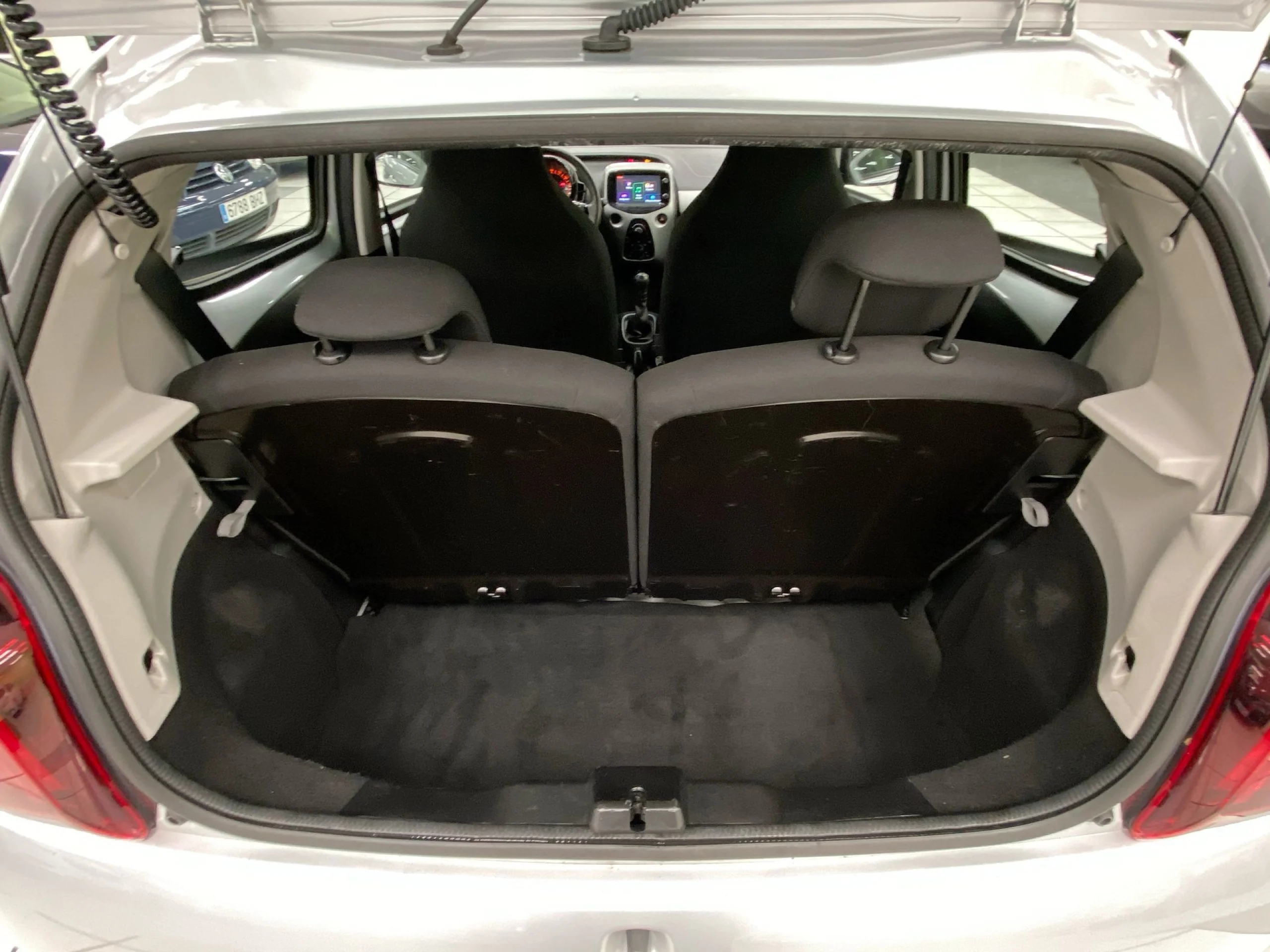 Peugeot 108 1.2 PureTech Active 60 kW (82 CV) - Foto 19
