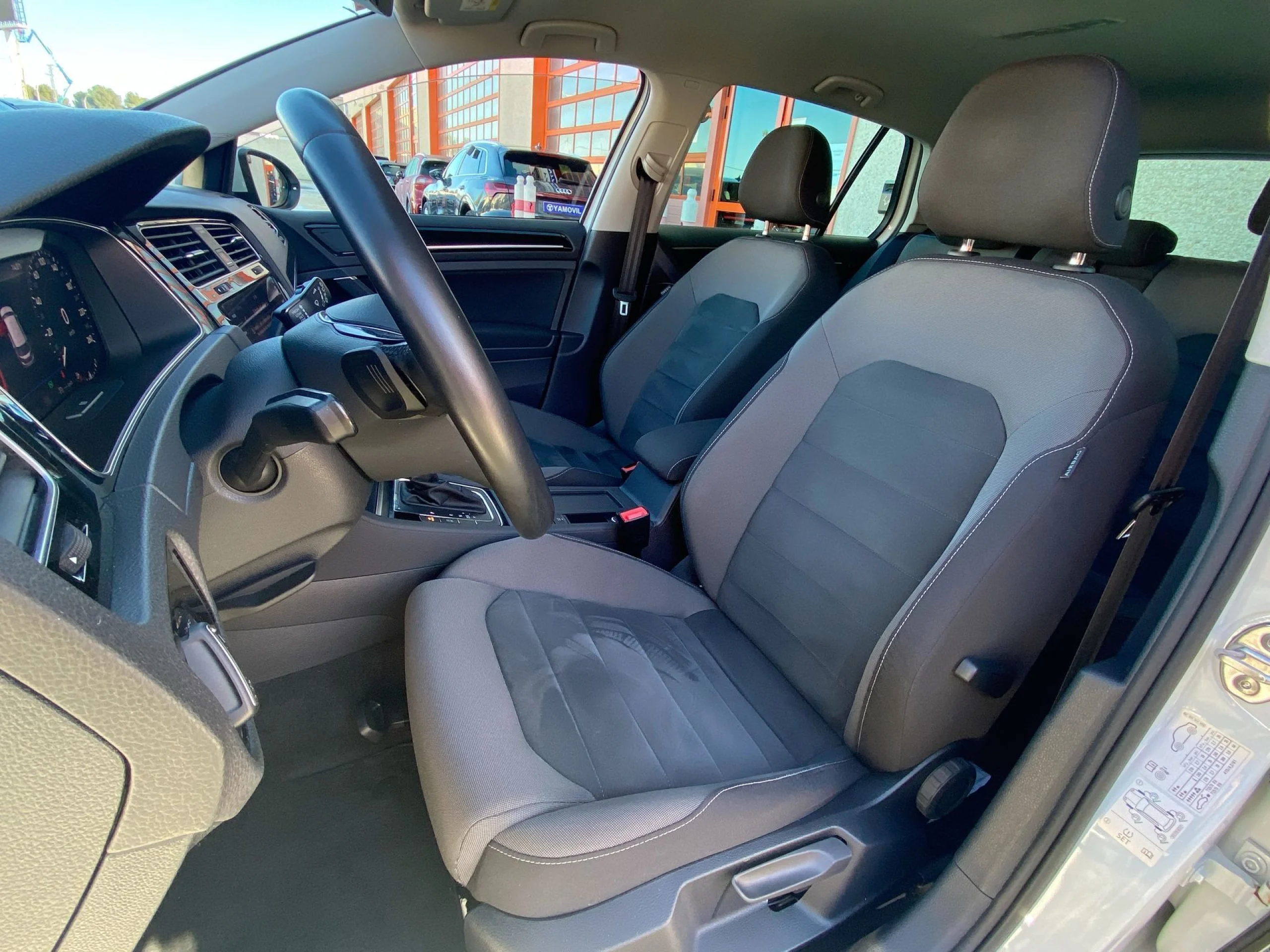 Volkswagen Golf 2.0 TDI 150CV DSG SPORT R-LINE 5P - Foto 8