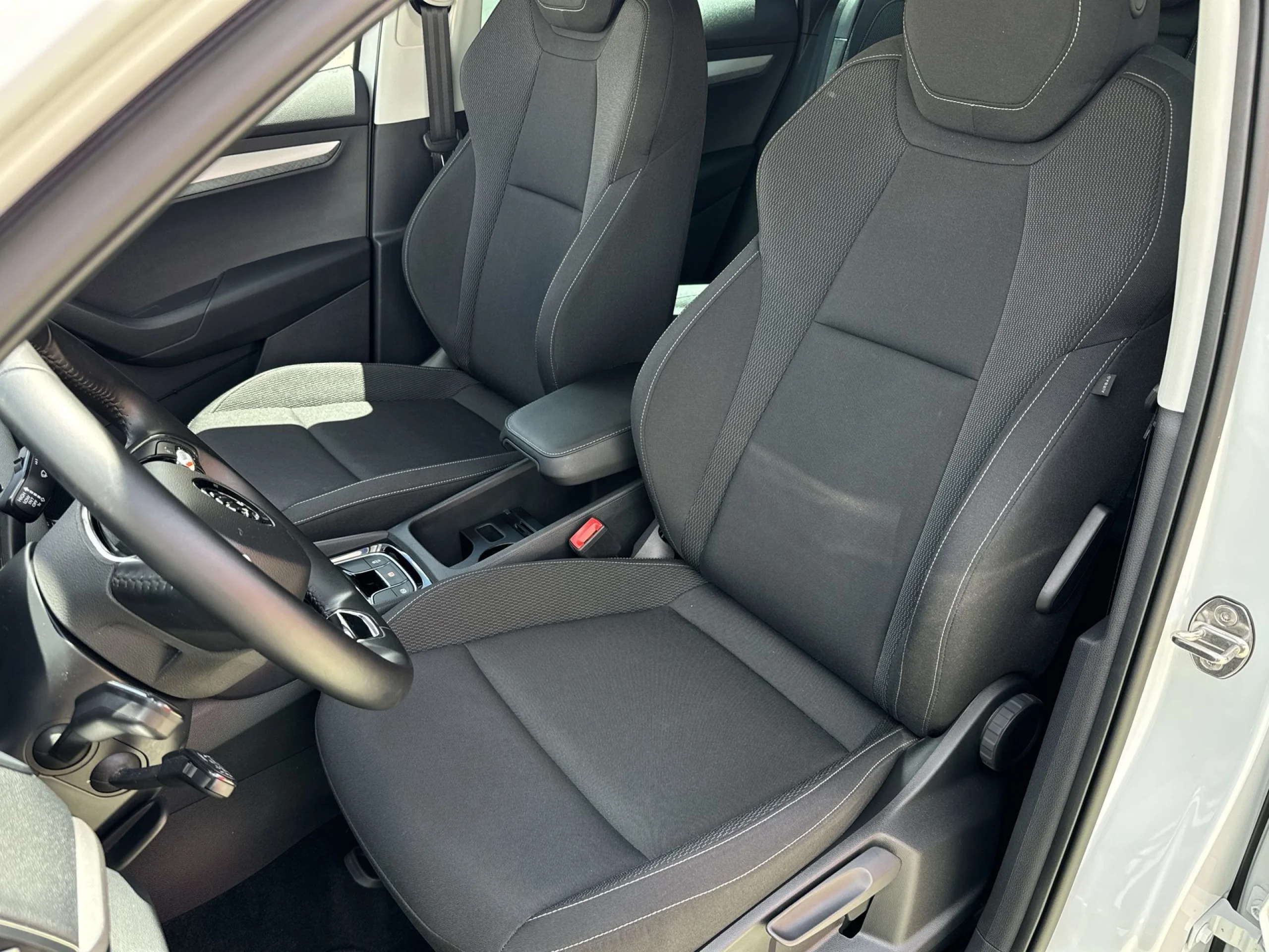 Skoda Karoq 2.0 TDI Ambition 4X4 DSG 110 kW (150 CV) - Foto 8