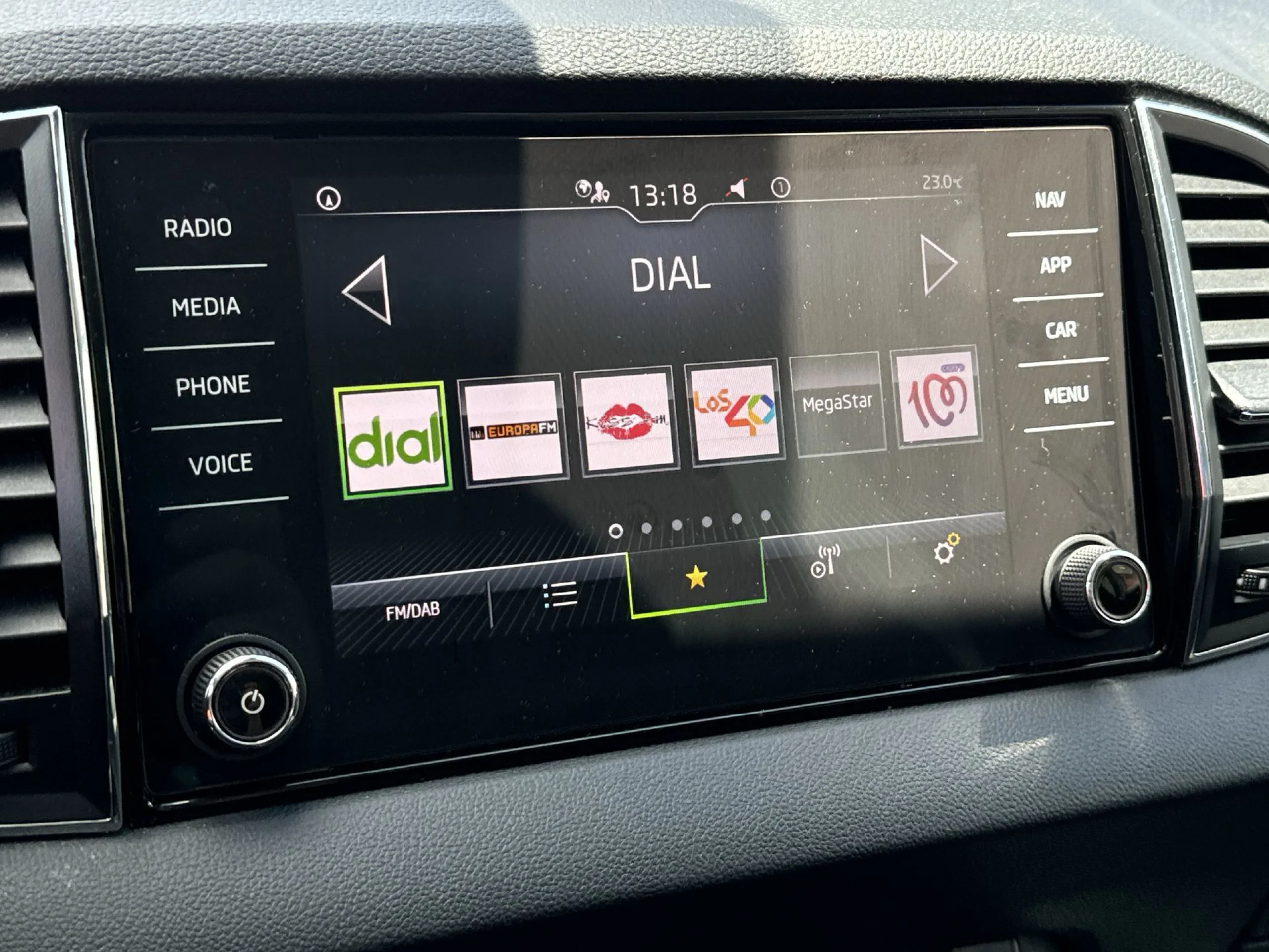 Skoda Karoq 2.0 TDI Ambition 4X4 DSG 110 kW (150 CV) - Foto 13