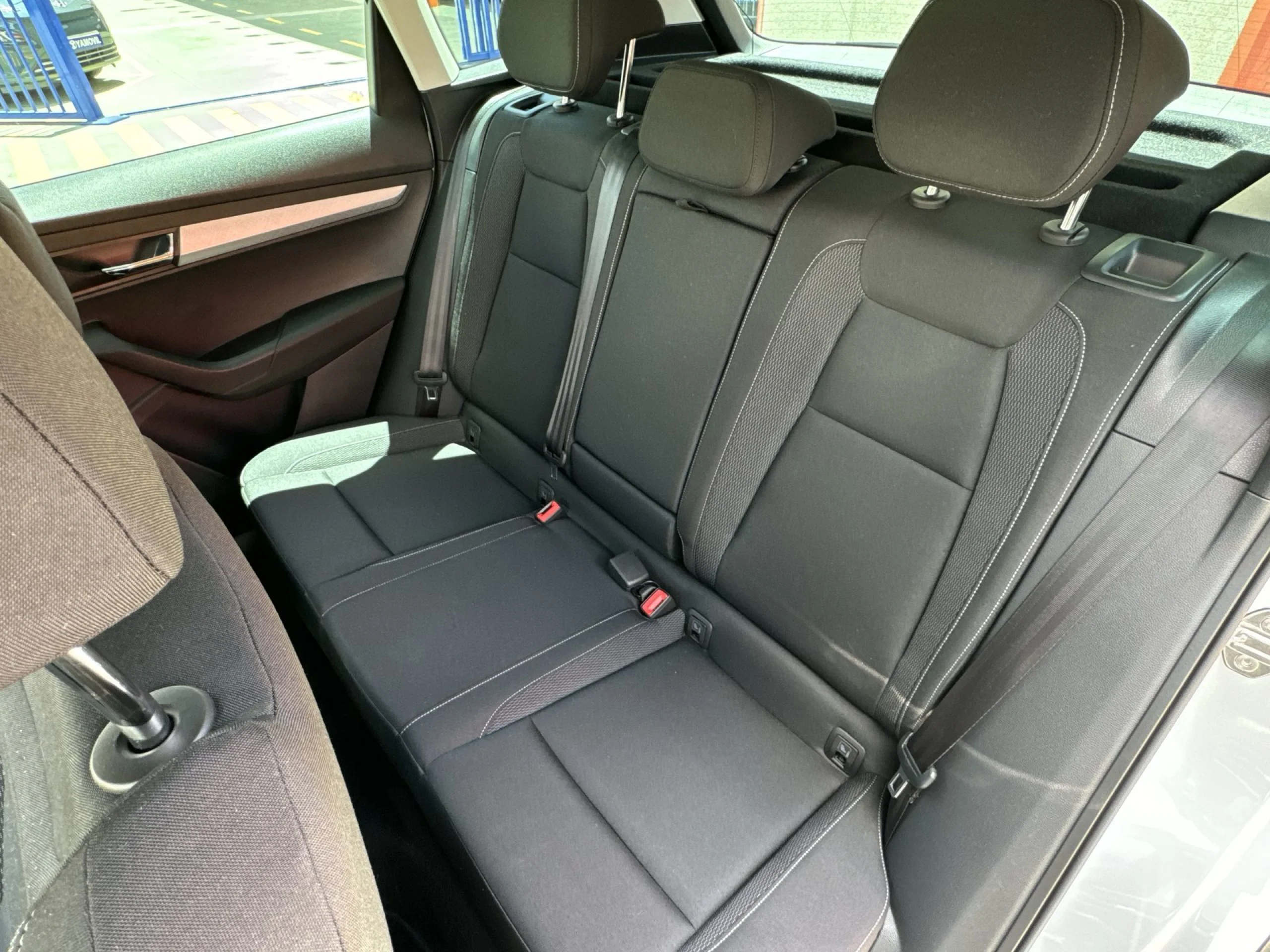 Skoda Karoq 2.0 TDI Ambition 4X4 DSG 110 kW (150 CV) - Foto 19