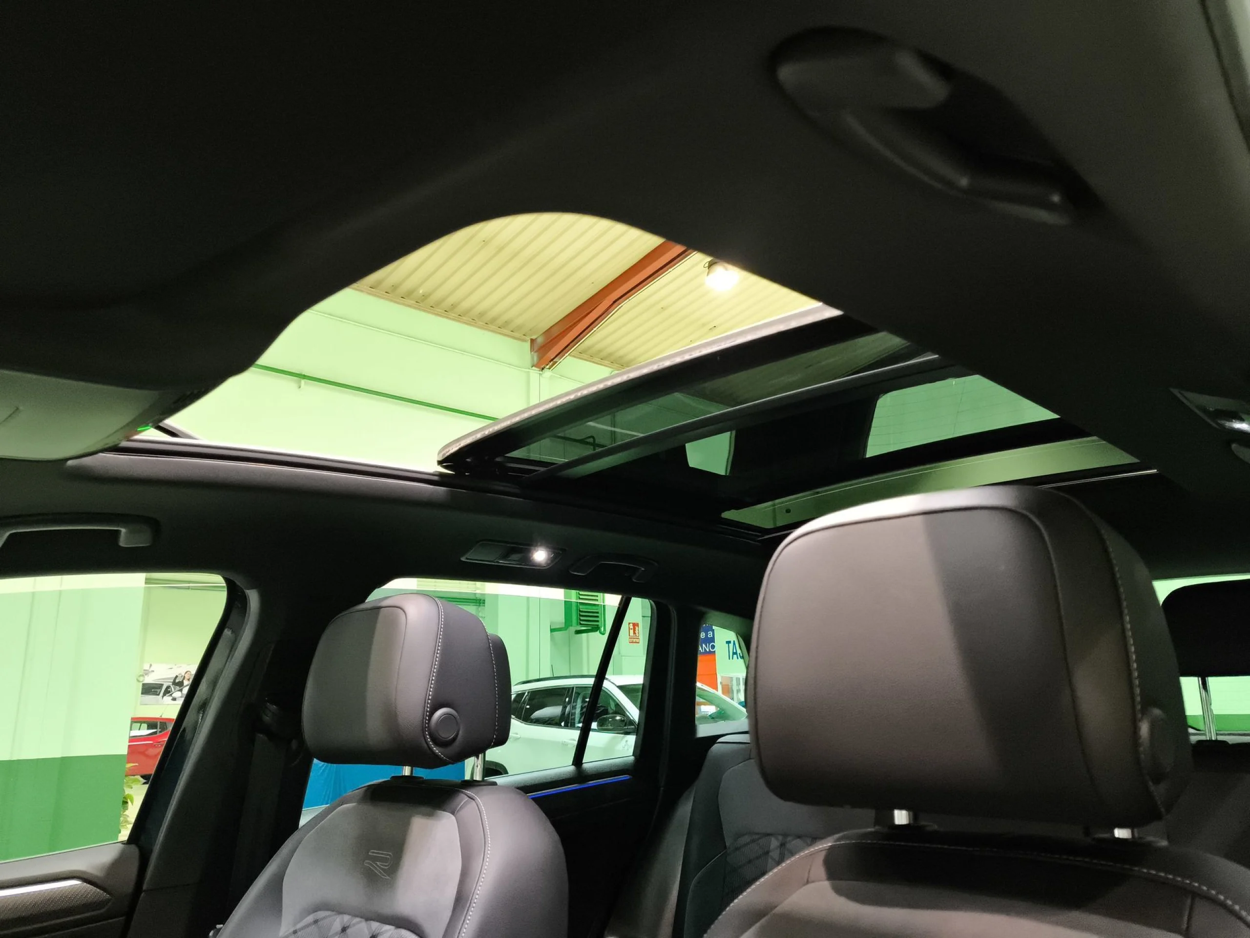 Volkswagen Tiguan R-Line 1.5 TSI 110 kW (150 CV) DSG - Foto 19