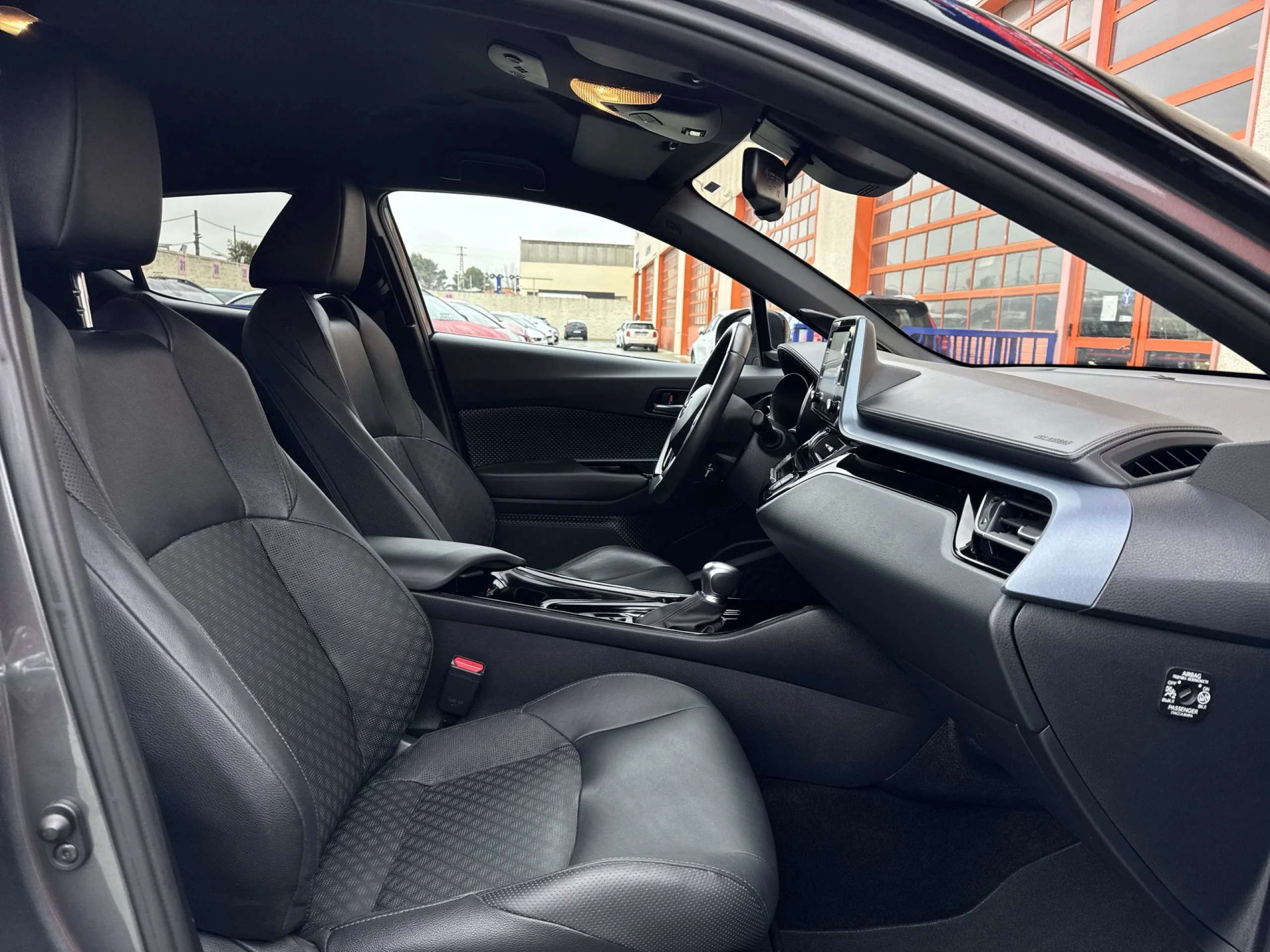 Toyota C-HR 180H Advance 135 kW (184 CV) - Foto 26