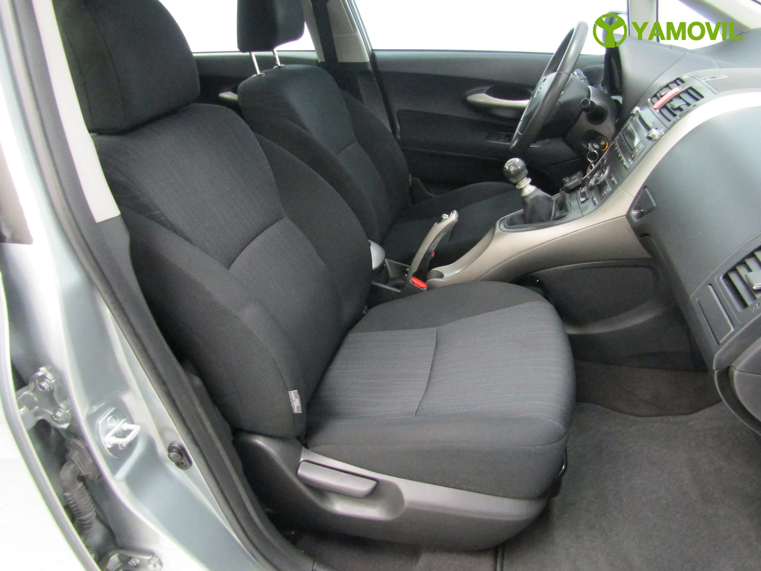 Toyota Auris 2.0 D 126CV MANUAL ACTIVE - Foto 8