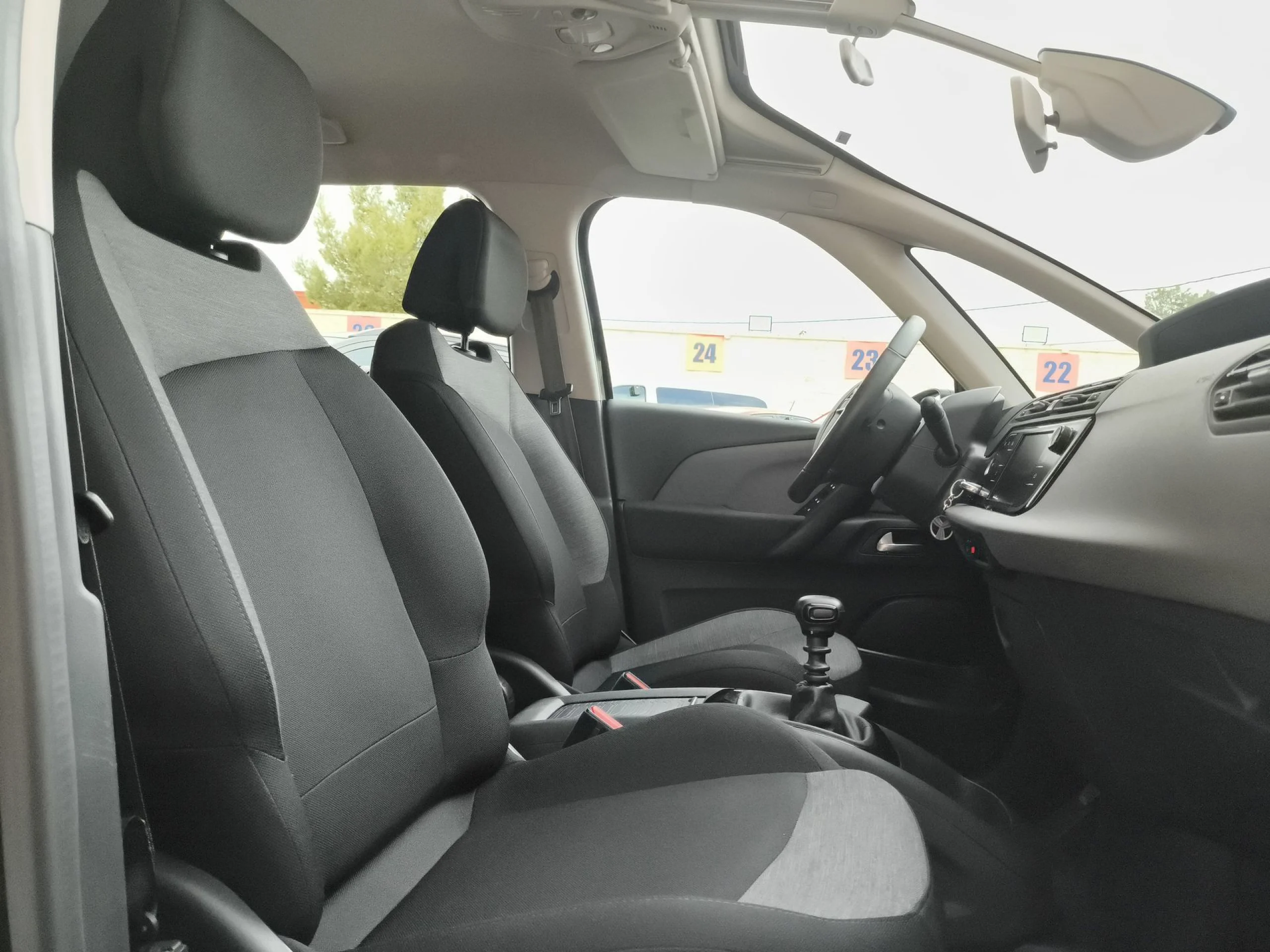 Citroen C4 Spacetourer PureTech 130 SANDS Live 96 kW (130 CV) - Foto 19