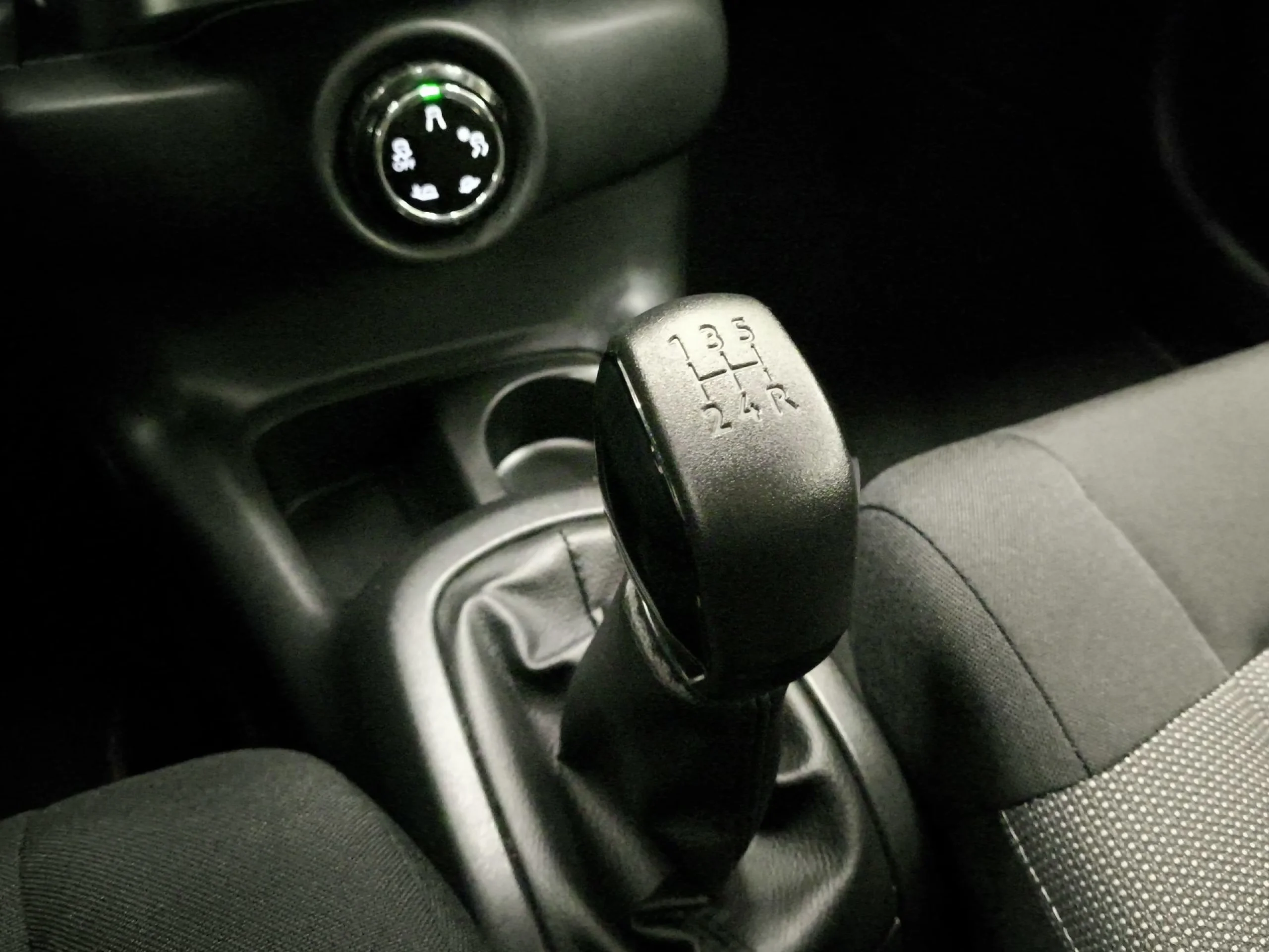 Citroen C4 Cactus PureTech 110 SANDS Rip Curl 81 kW (110 CV) - Foto 17