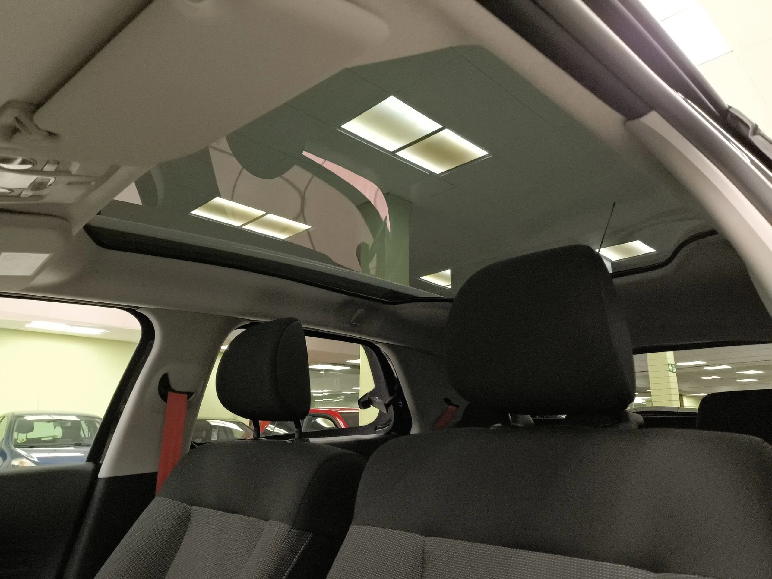 Citroen C4 Cactus PureTech 110 SANDS Rip Curl 81 kW (110 CV) - Foto 19