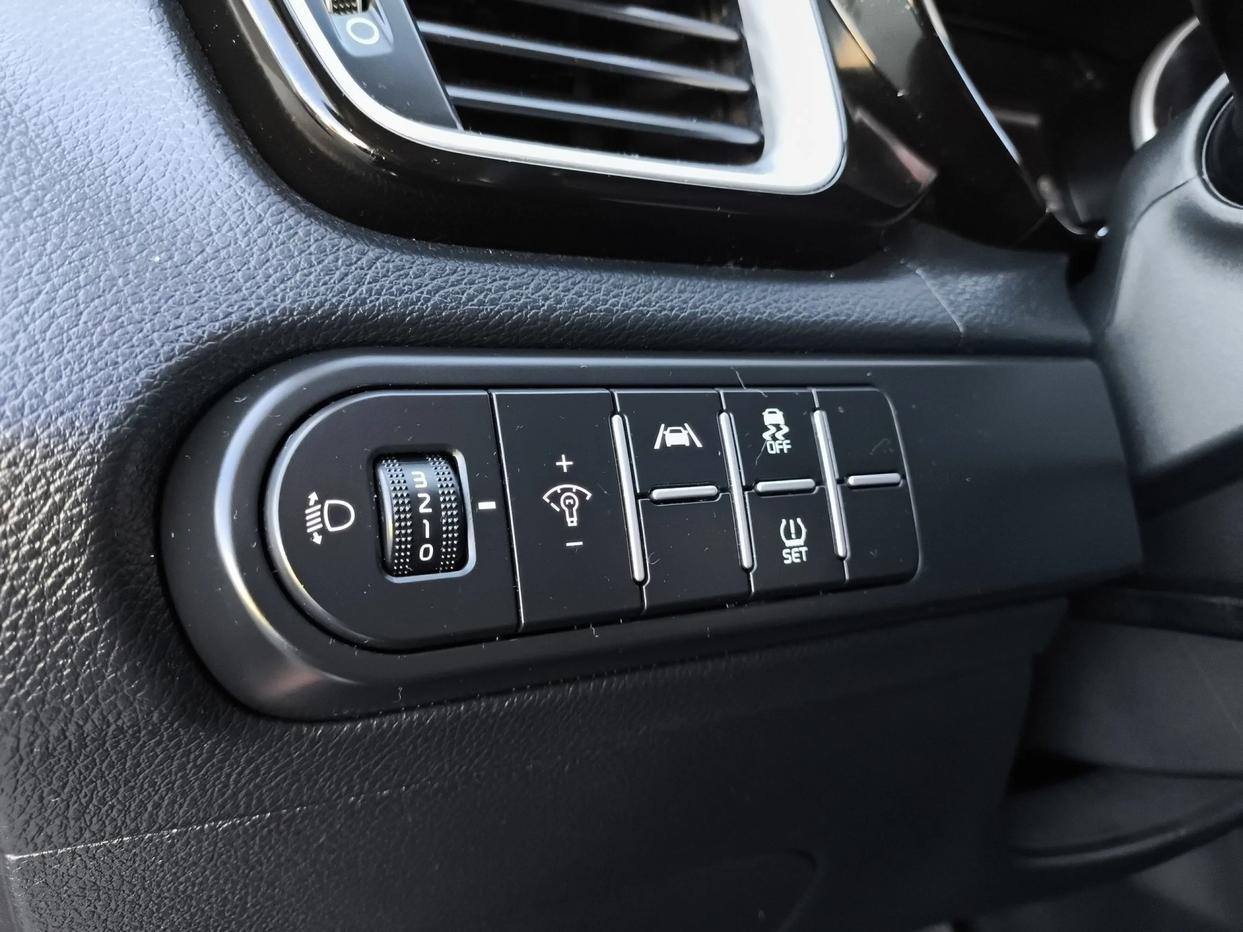 Kia Xceed 1.6 MHEV iMT Tech 100 kW (136 CV) - Foto 12