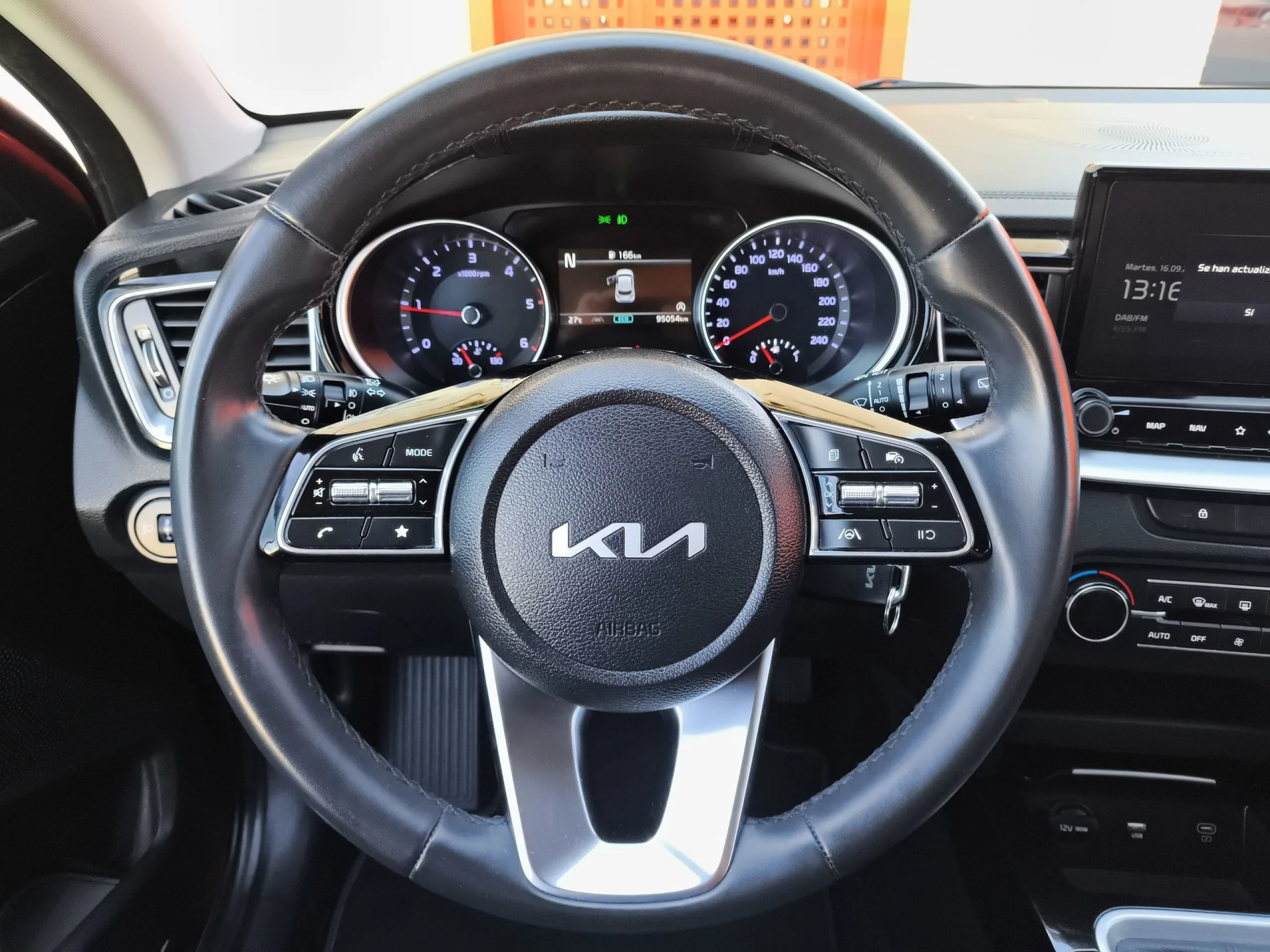 Kia Xceed 1.6 MHEV iMT Tech 100 kW (136 CV) - Foto 13