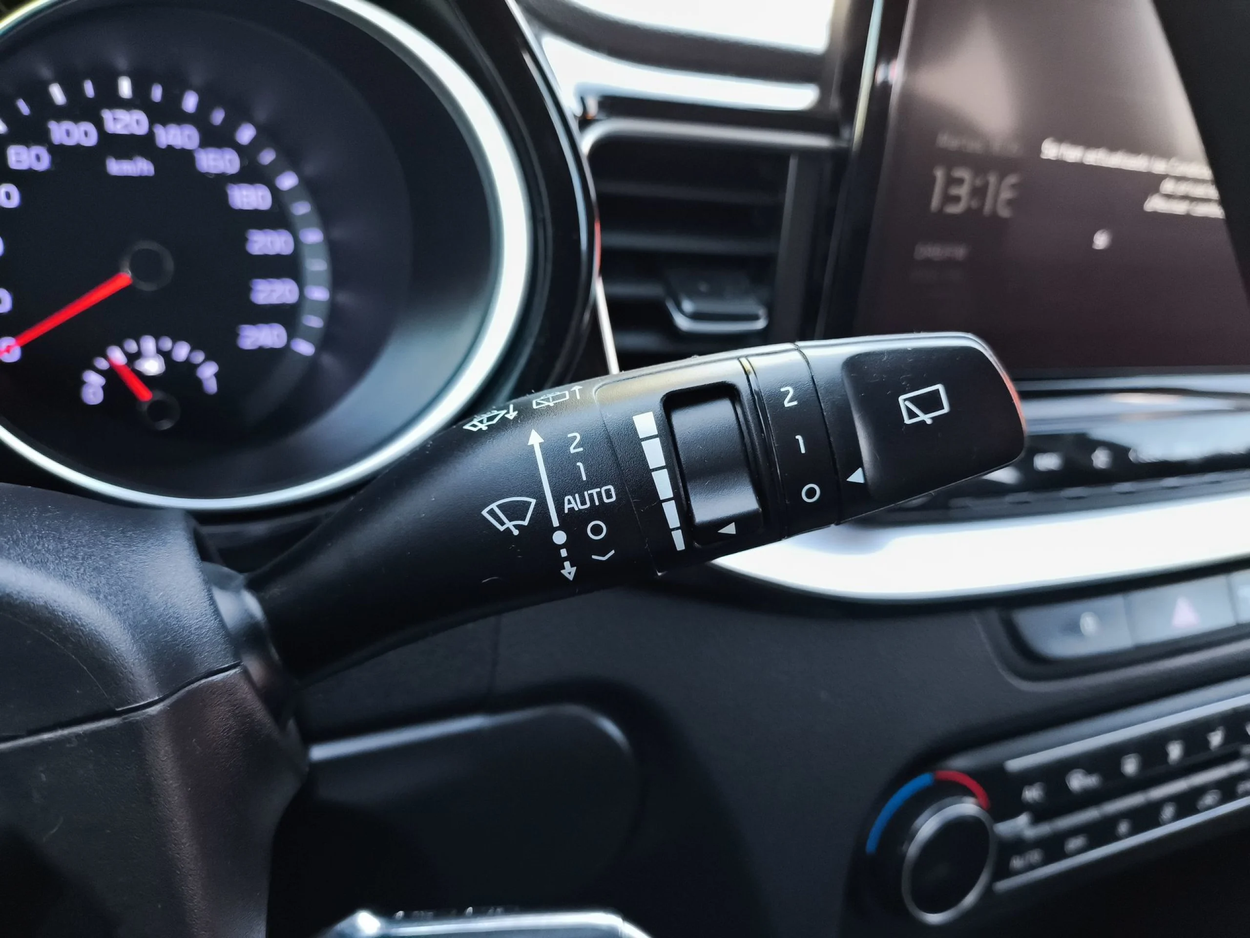 Kia Xceed 1.6 MHEV iMT Tech 100 kW (136 CV) - Foto 17