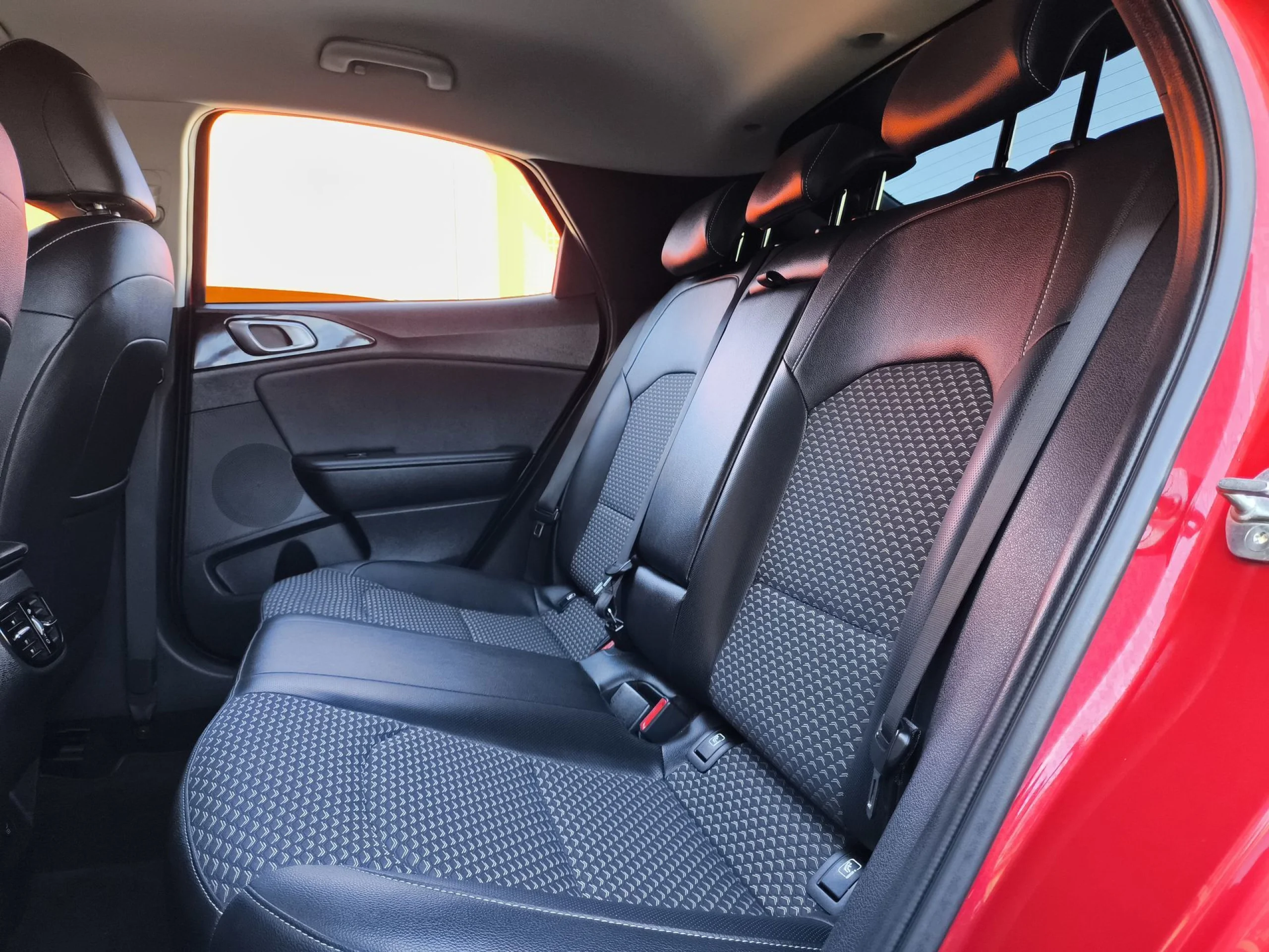 Kia Xceed 1.6 MHEV iMT Tech 100 kW (136 CV) - Foto 27