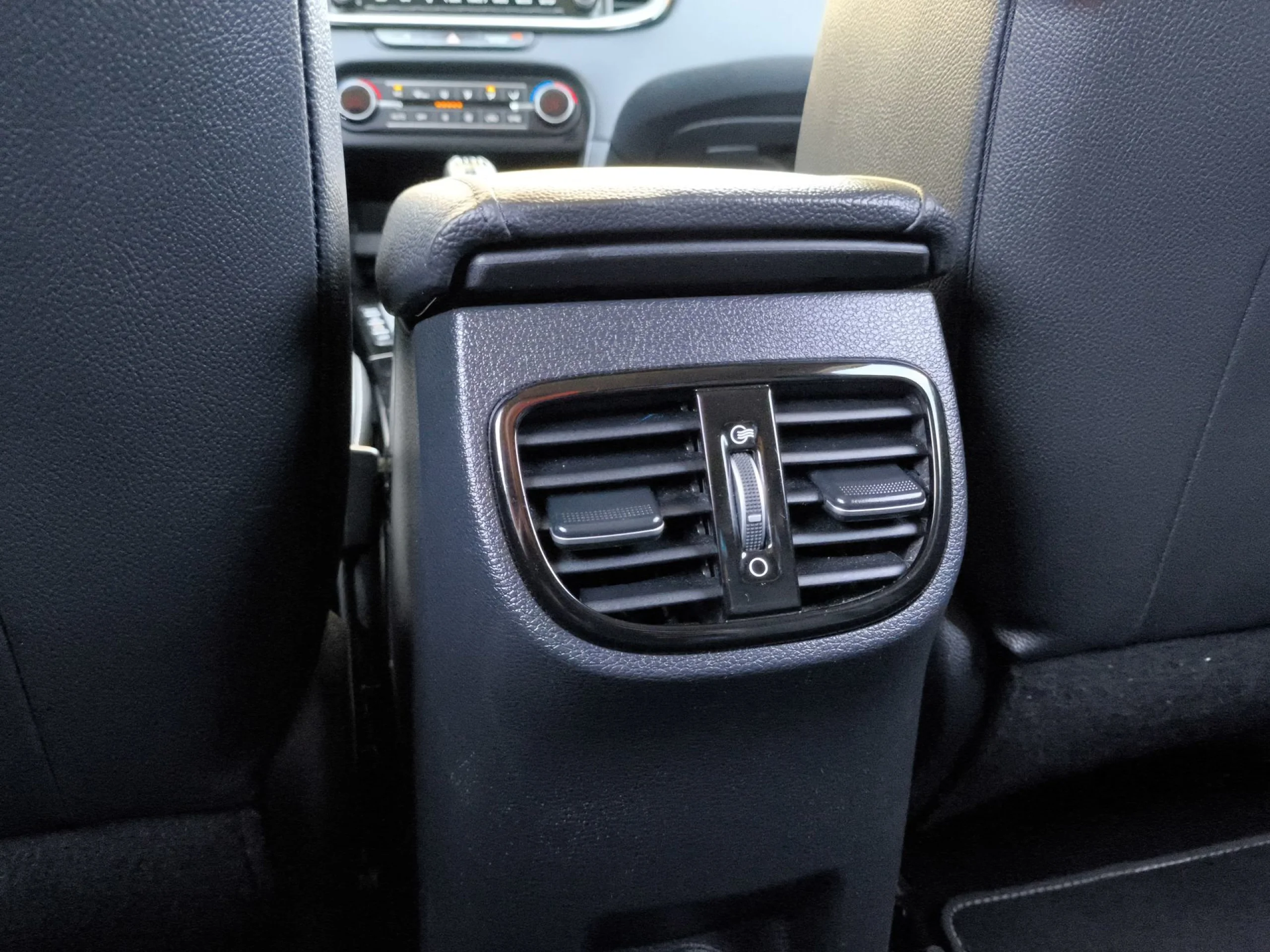 Kia Xceed 1.6 MHEV iMT Tech 100 kW (136 CV) - Foto 29