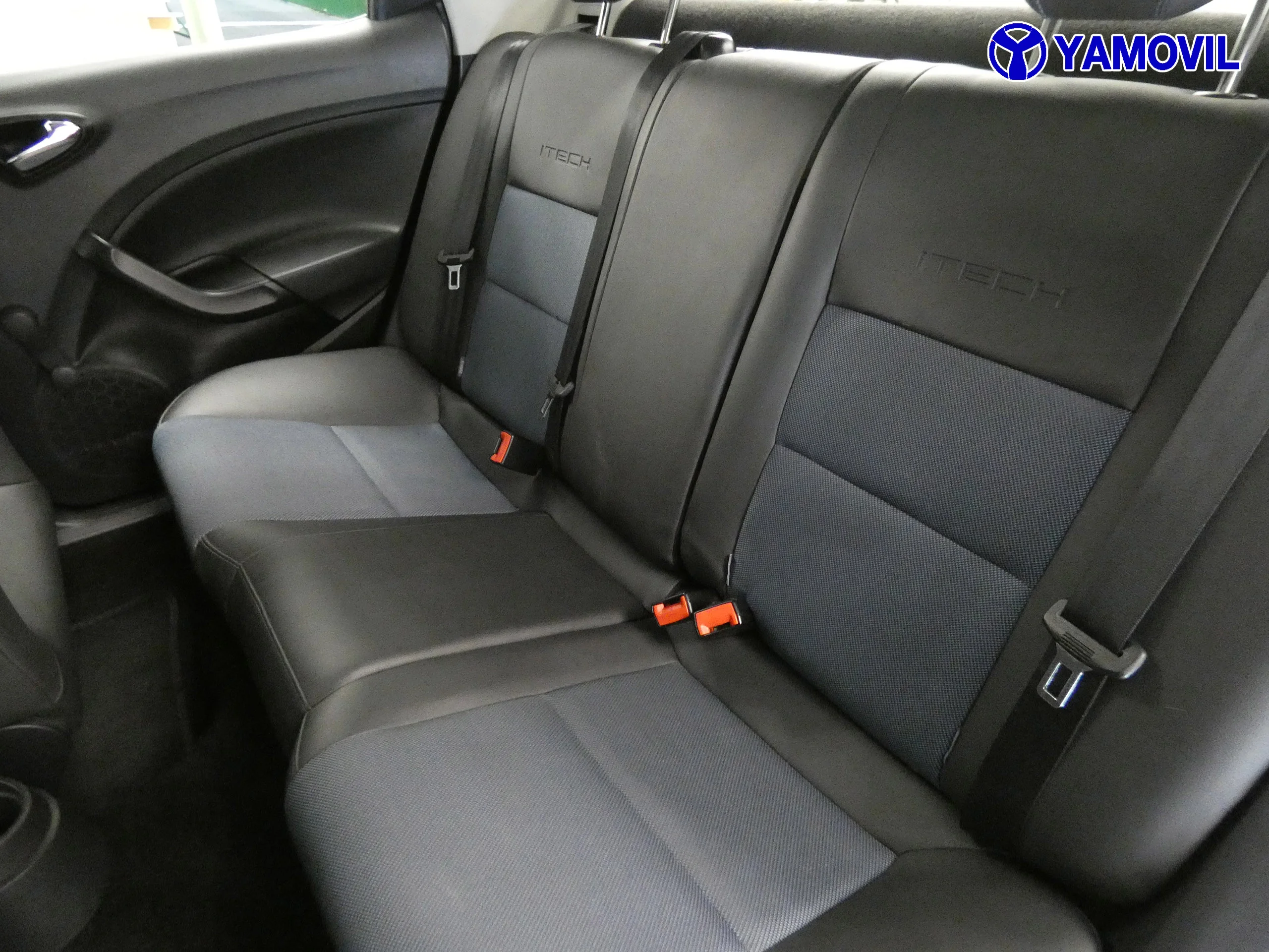 Seat Ibiza 1.6 TDI I-TECH 5P - Foto 14