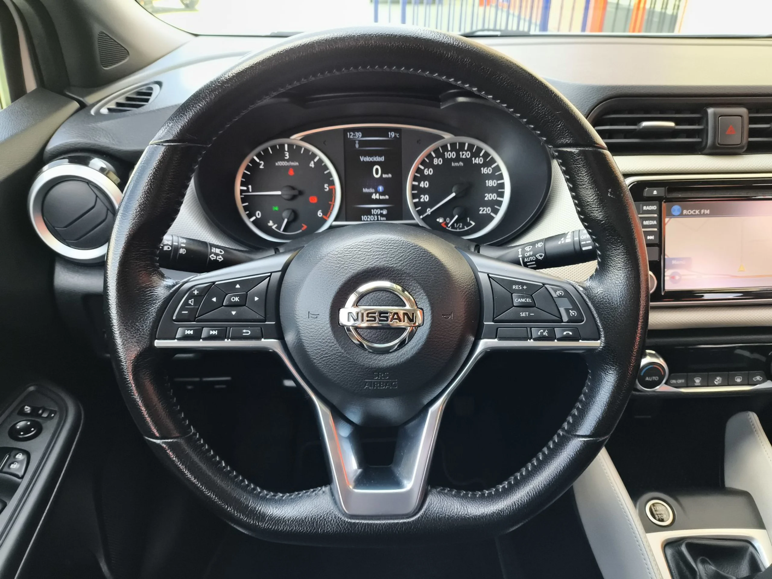 Nissan Micra 1.5dCi N-CONNECTA 66 kW (90 CV) - Foto 14