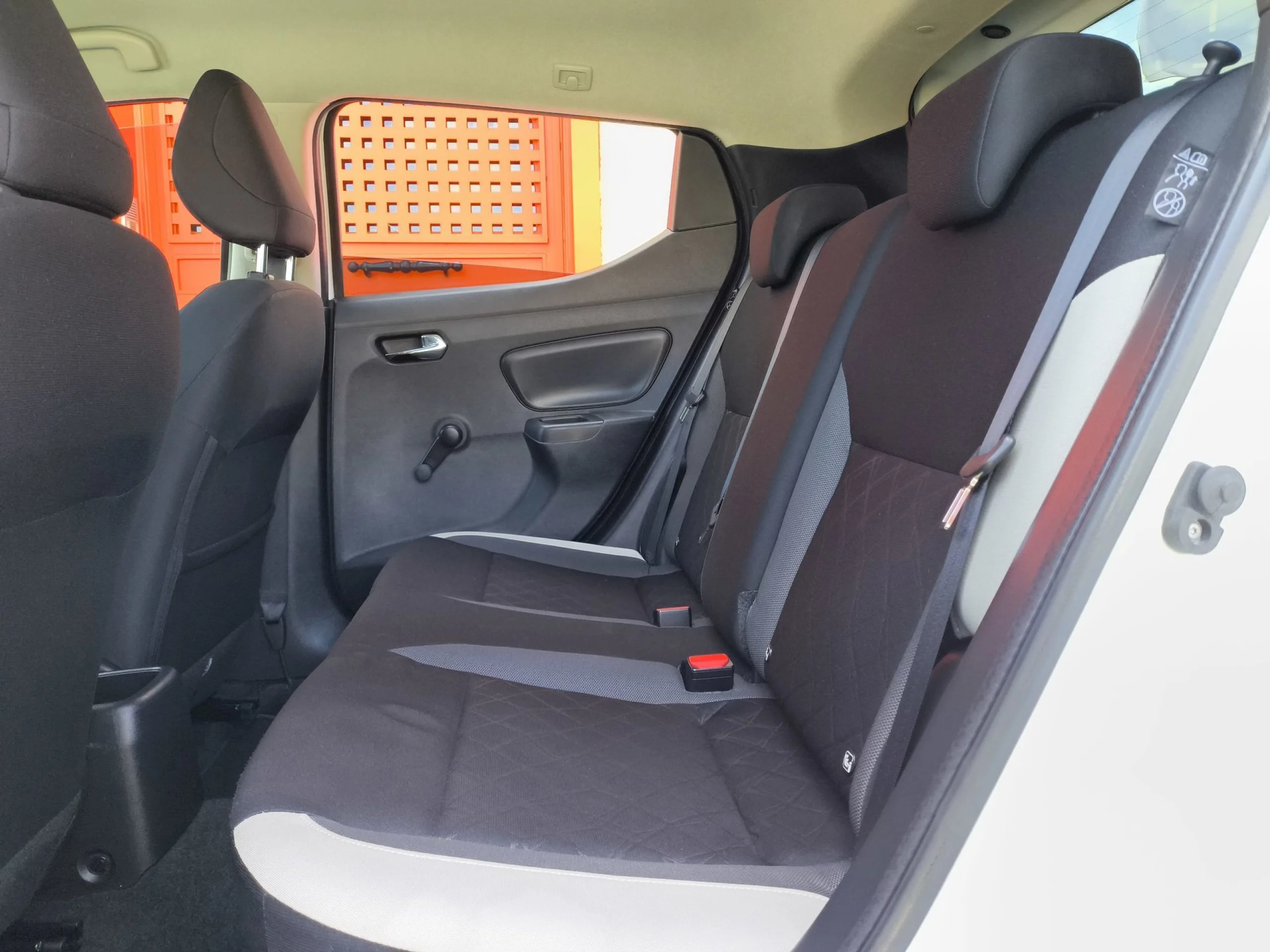 Nissan Micra 1.5dCi N-CONNECTA 66 kW (90 CV) - Foto 21